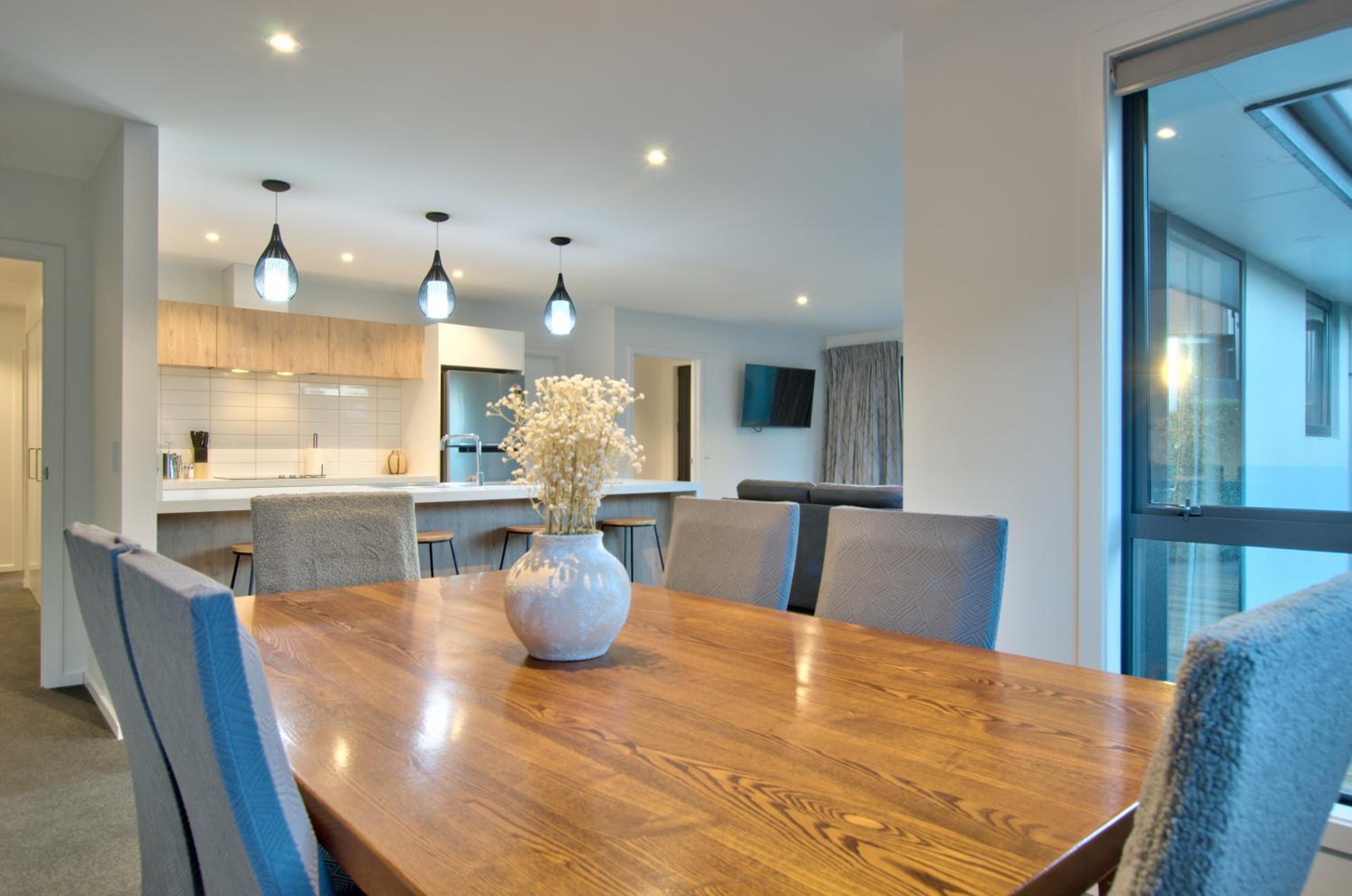 Spacious Lower Shotover Home For Family & Friends view 3