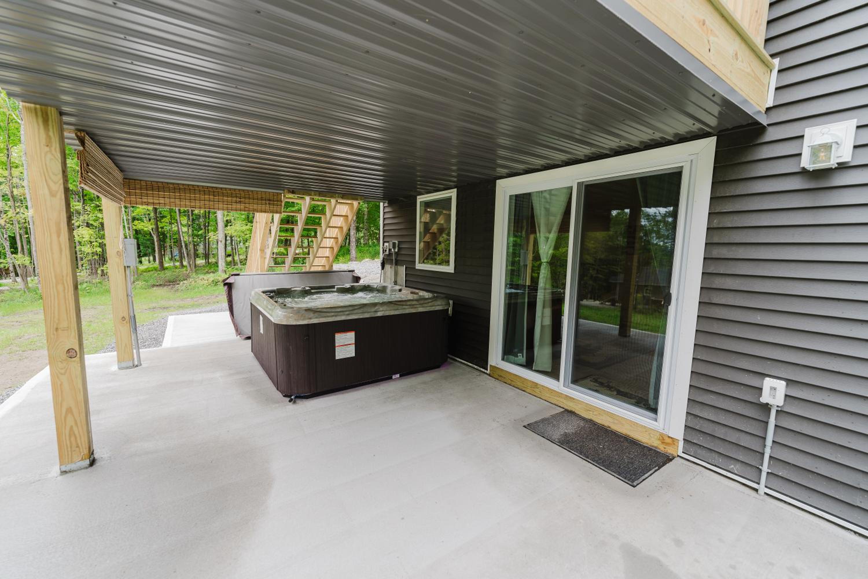 NEW! Modern Getaway - Hot Tub l Fire Pit l Pool table view 2
