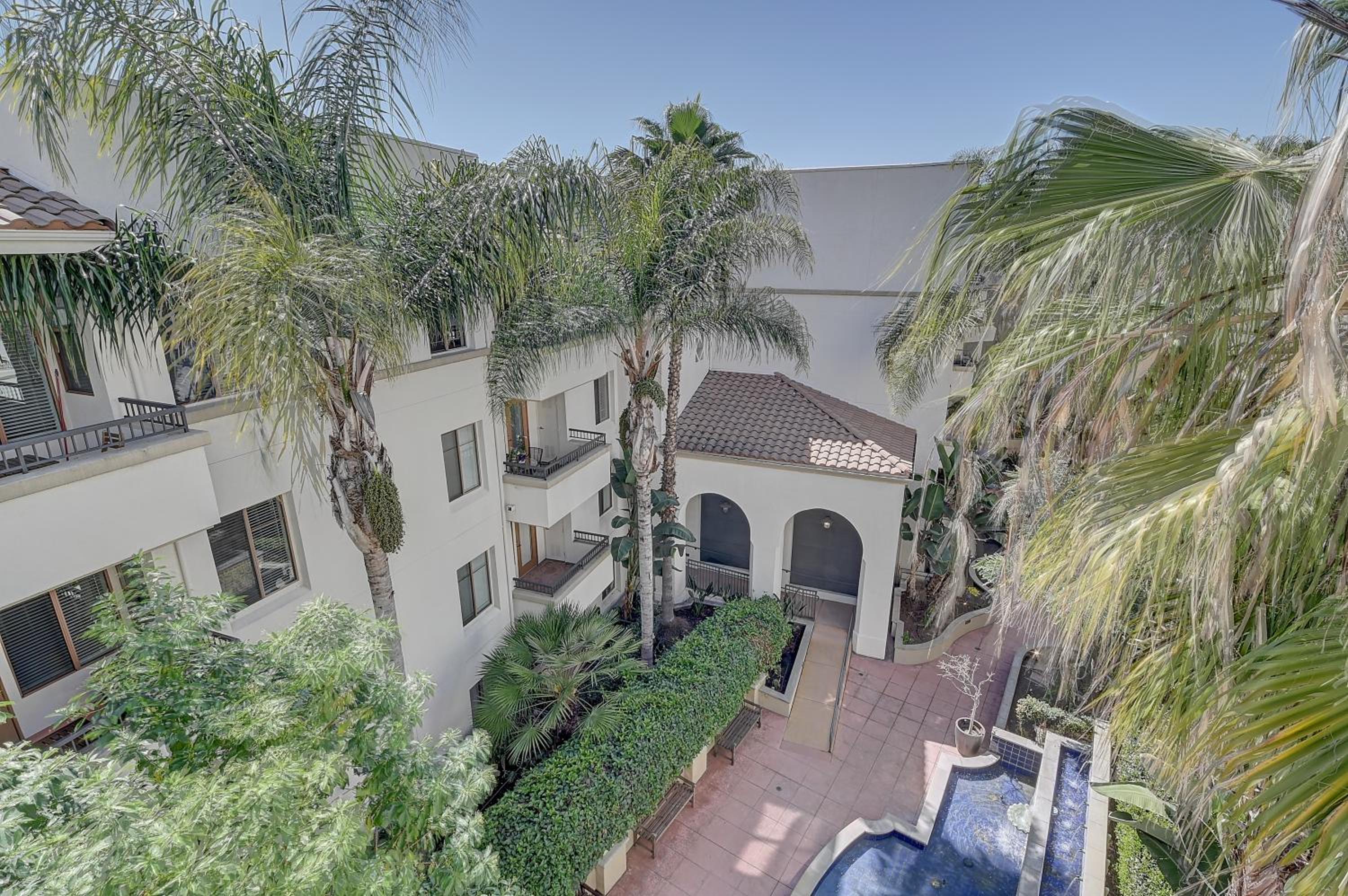 Los Angeles Vacations - Penthouse One Bedroom Garden View Condo by UCLA - Property Image 20