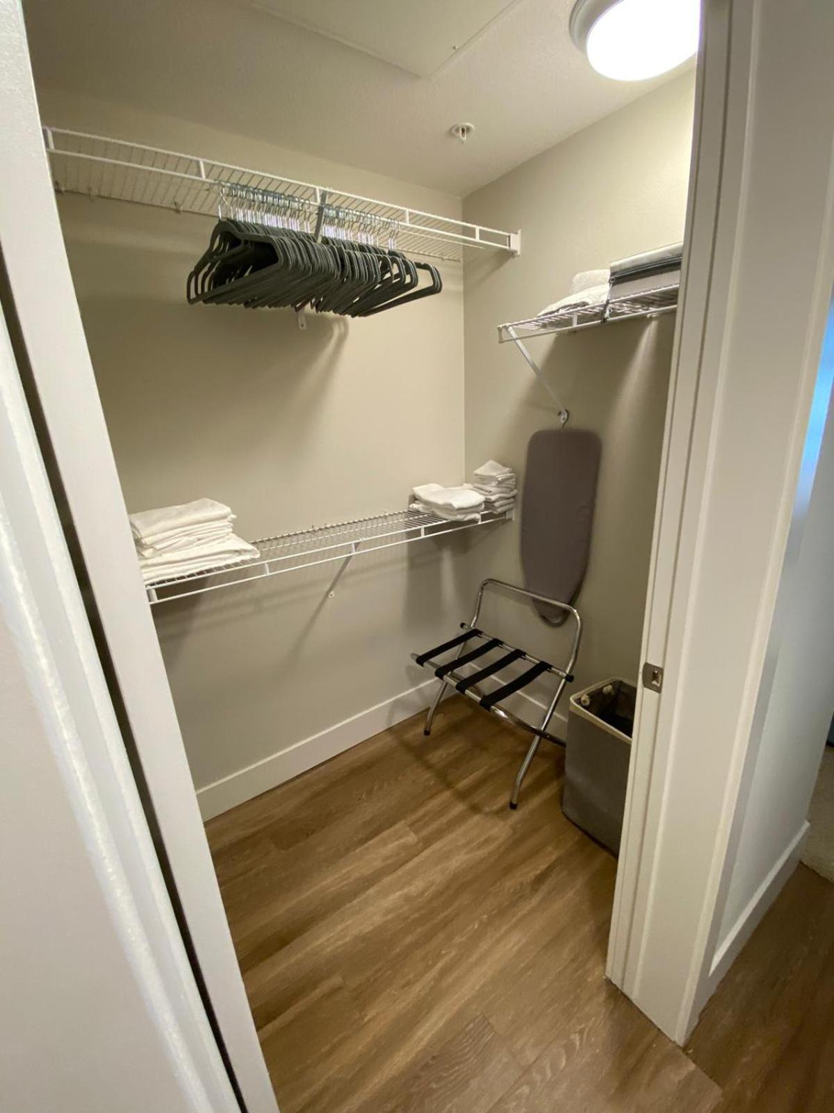 Los Angeles Vacations - Penthouse One Bedroom Garden View Condo by UCLA - Property Image 33
