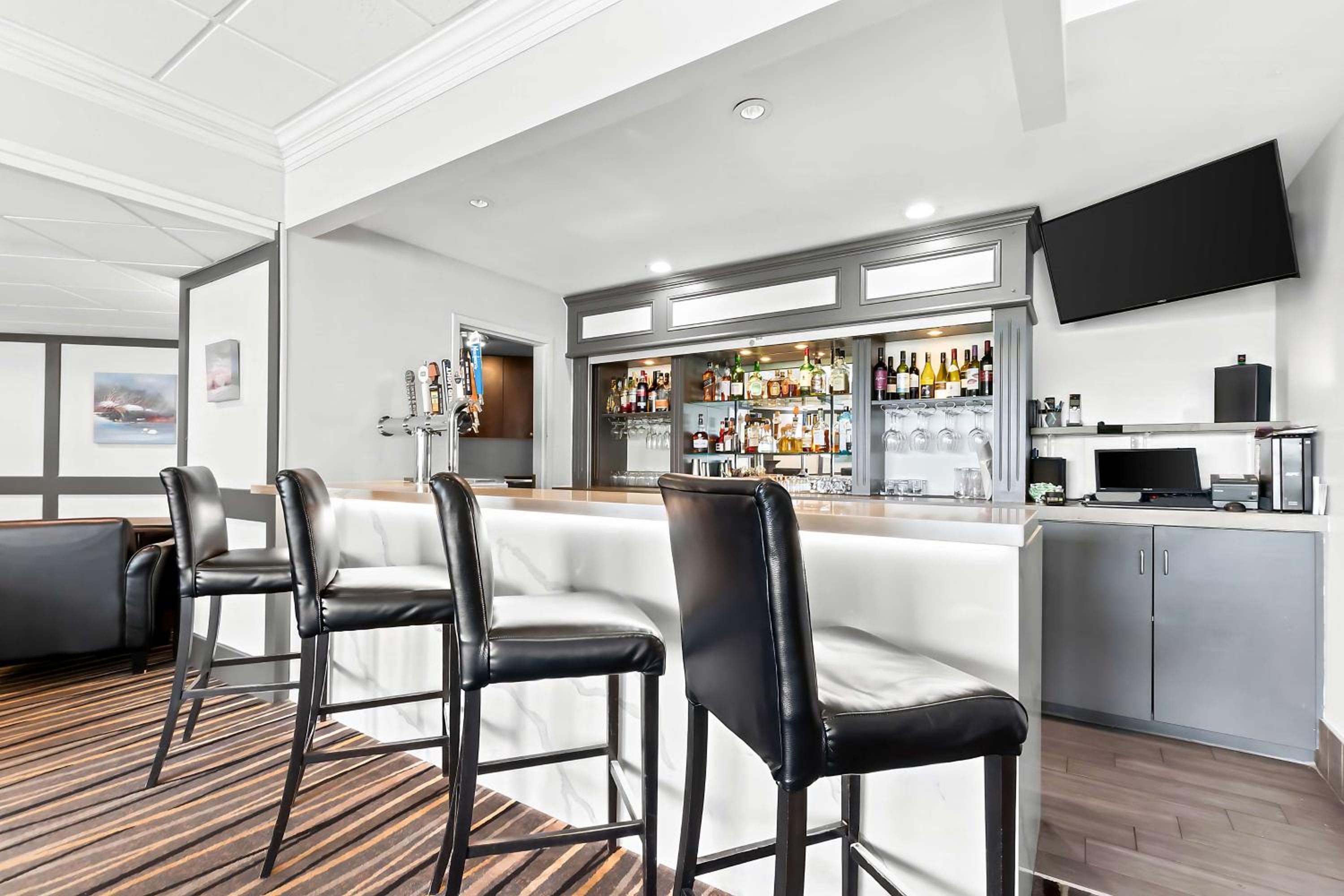 Best Western Inn On The Bay