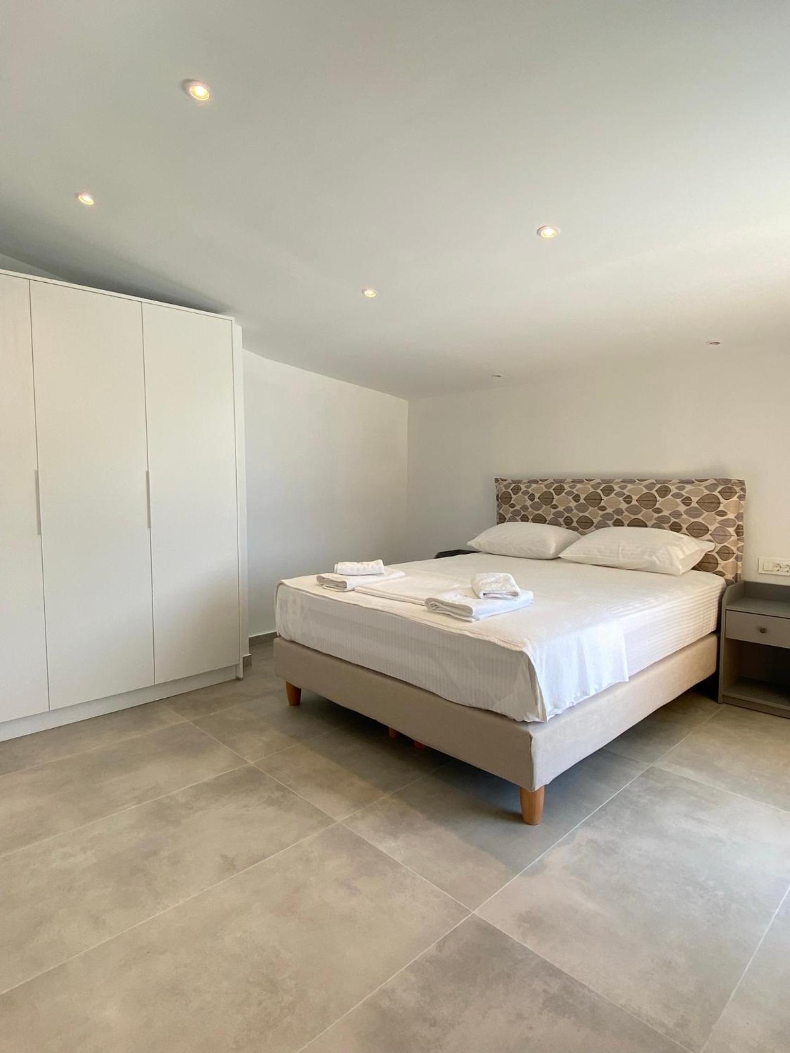 Aristidis view photo 4