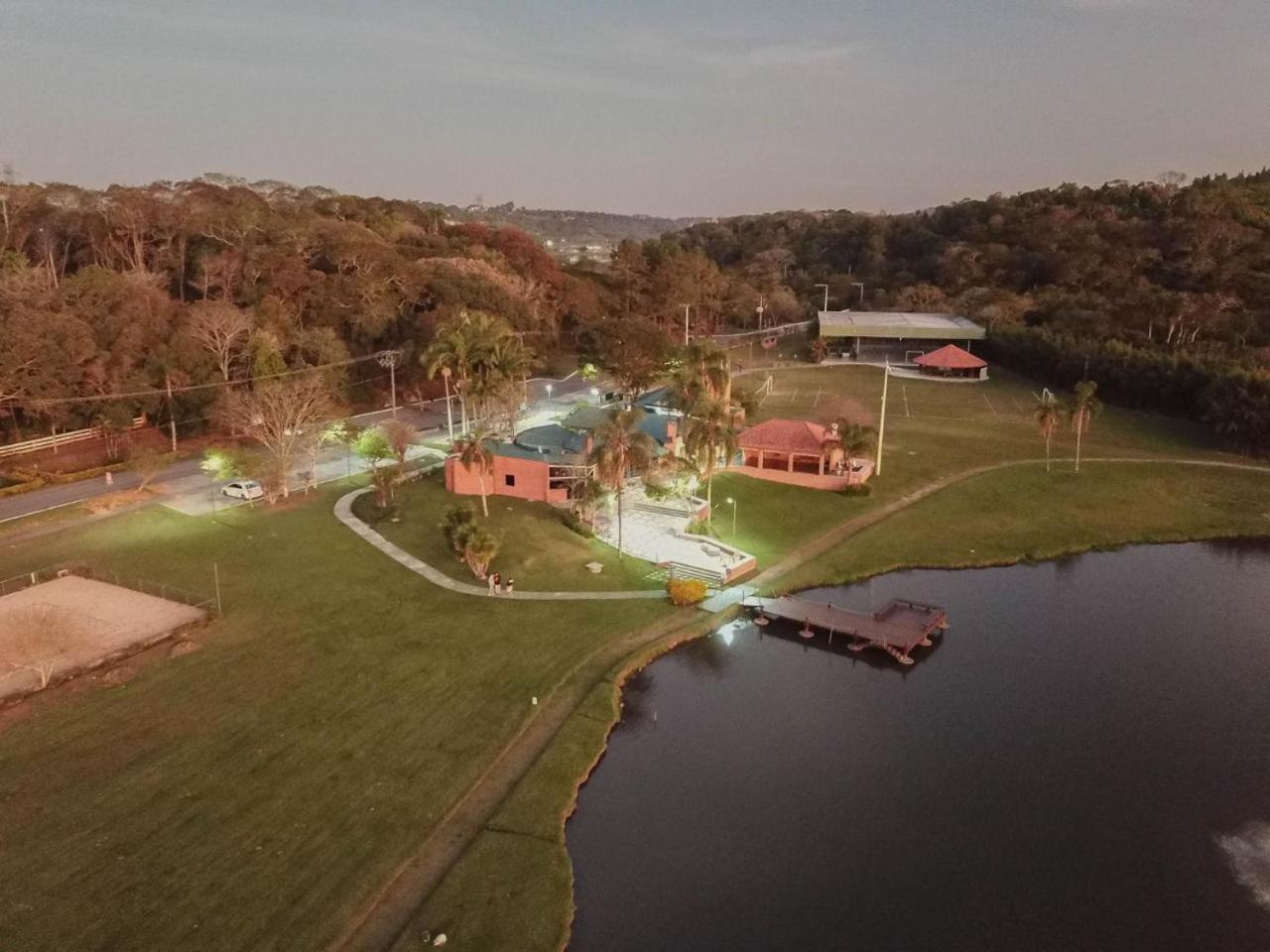 Casa em condomínio de luxo - Patrimônio 352