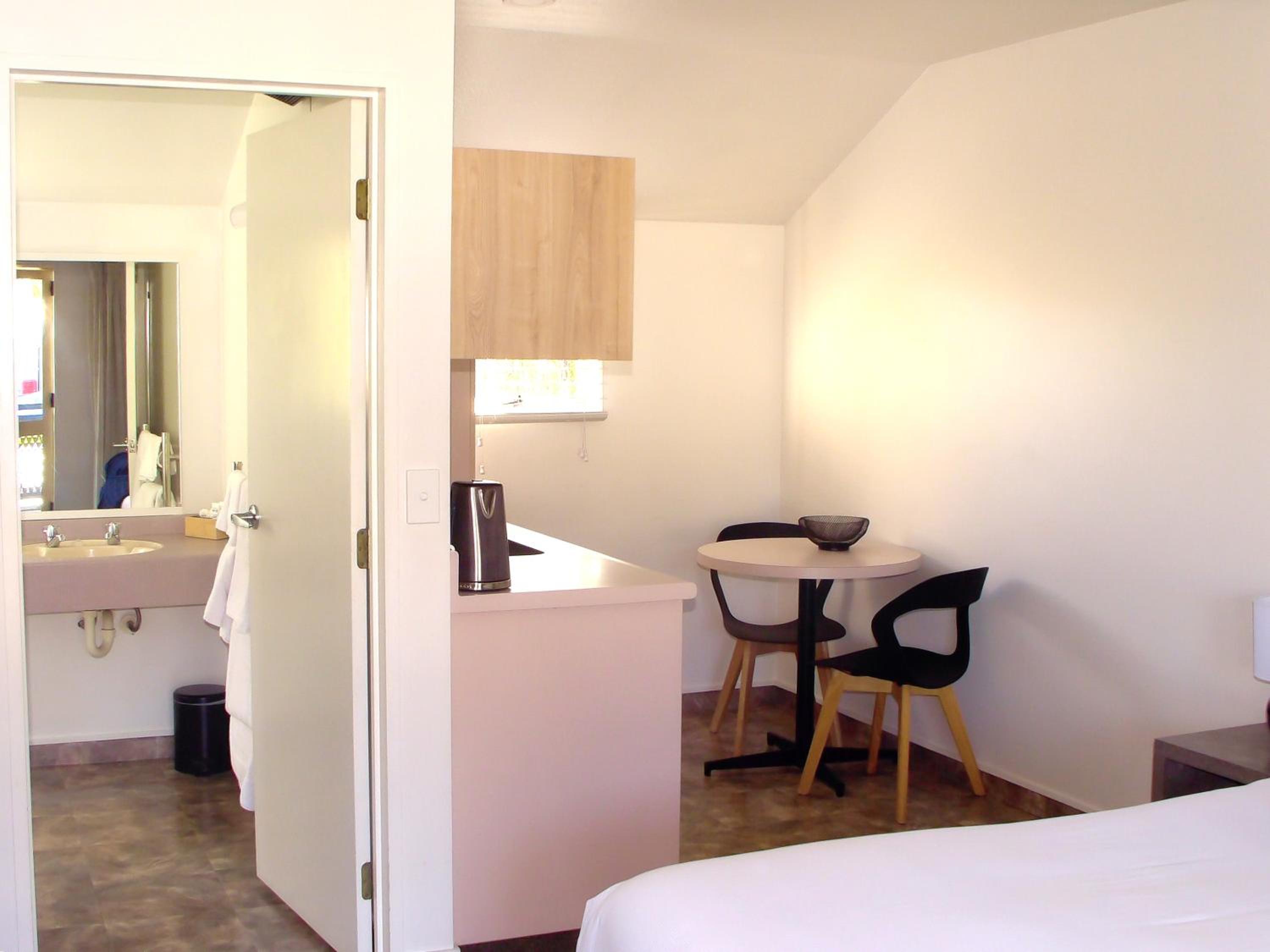 Apex Motorlodge- Adults Only — photo 33