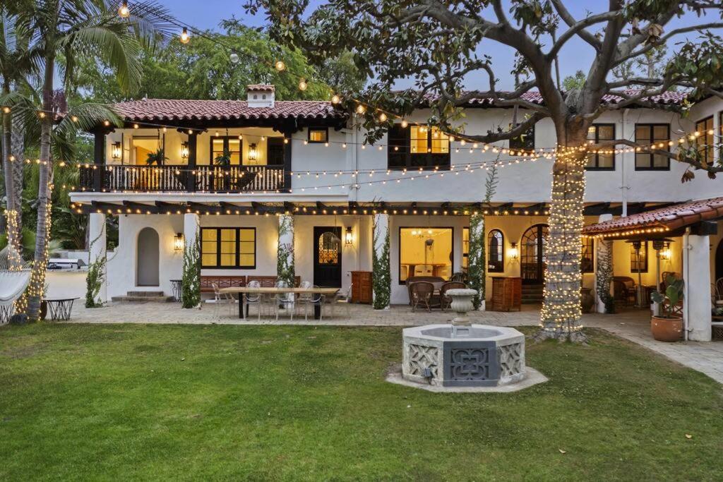 Prestigious BH Spanish Villa with Pool, Jacuzzi, BBQ
