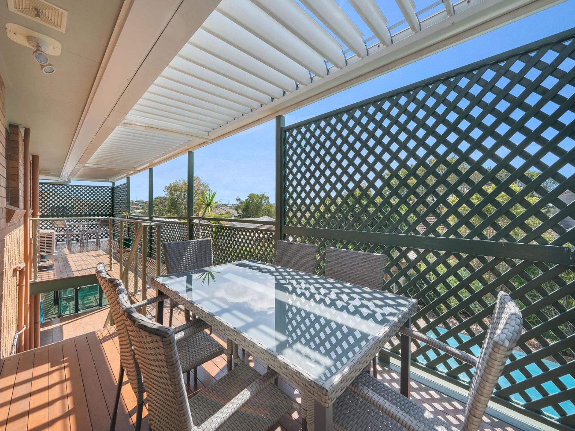 9 Rowell Street Battery Hill QLD