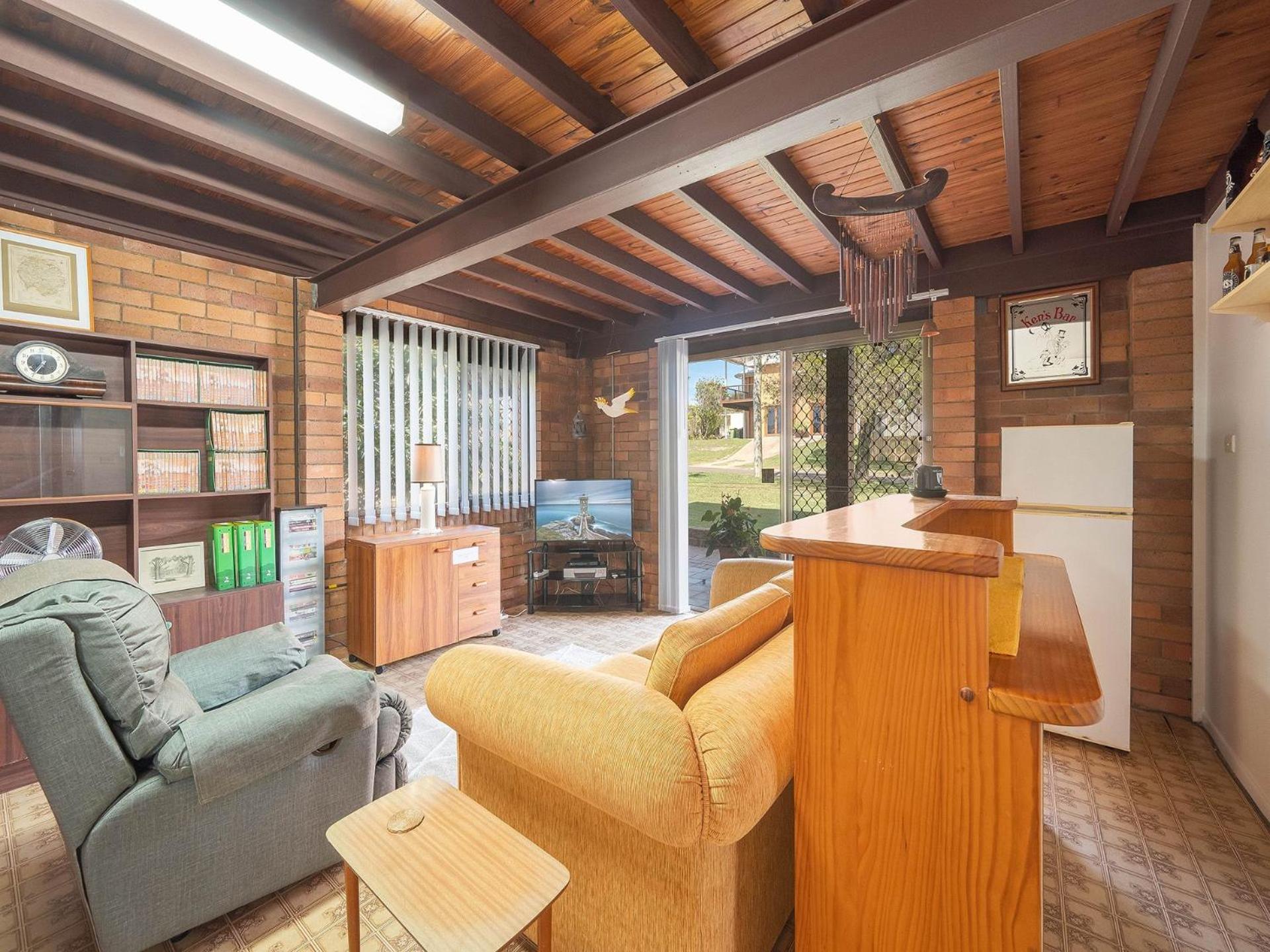 9 Rowell Street Battery Hill QLD