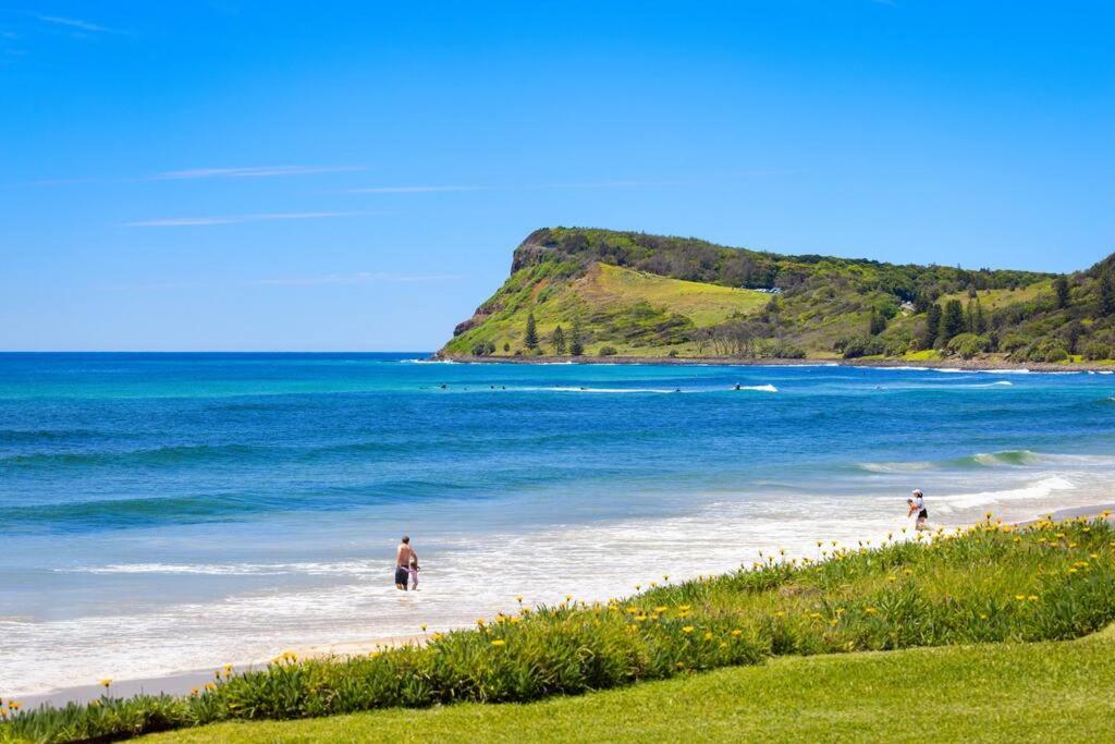 Absolute Beachfront Apartment 11B