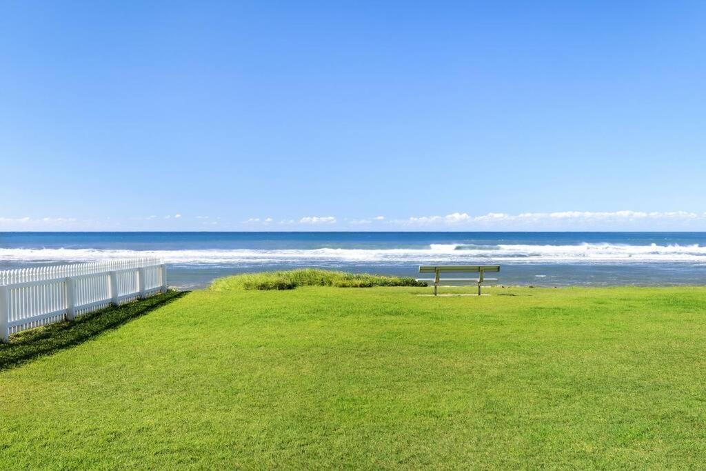 Absolute Beachfront Apartment 11B