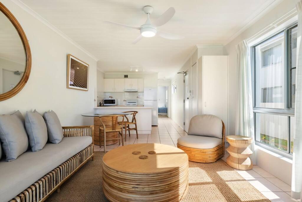 Absolute Beachfront Apartment 11B