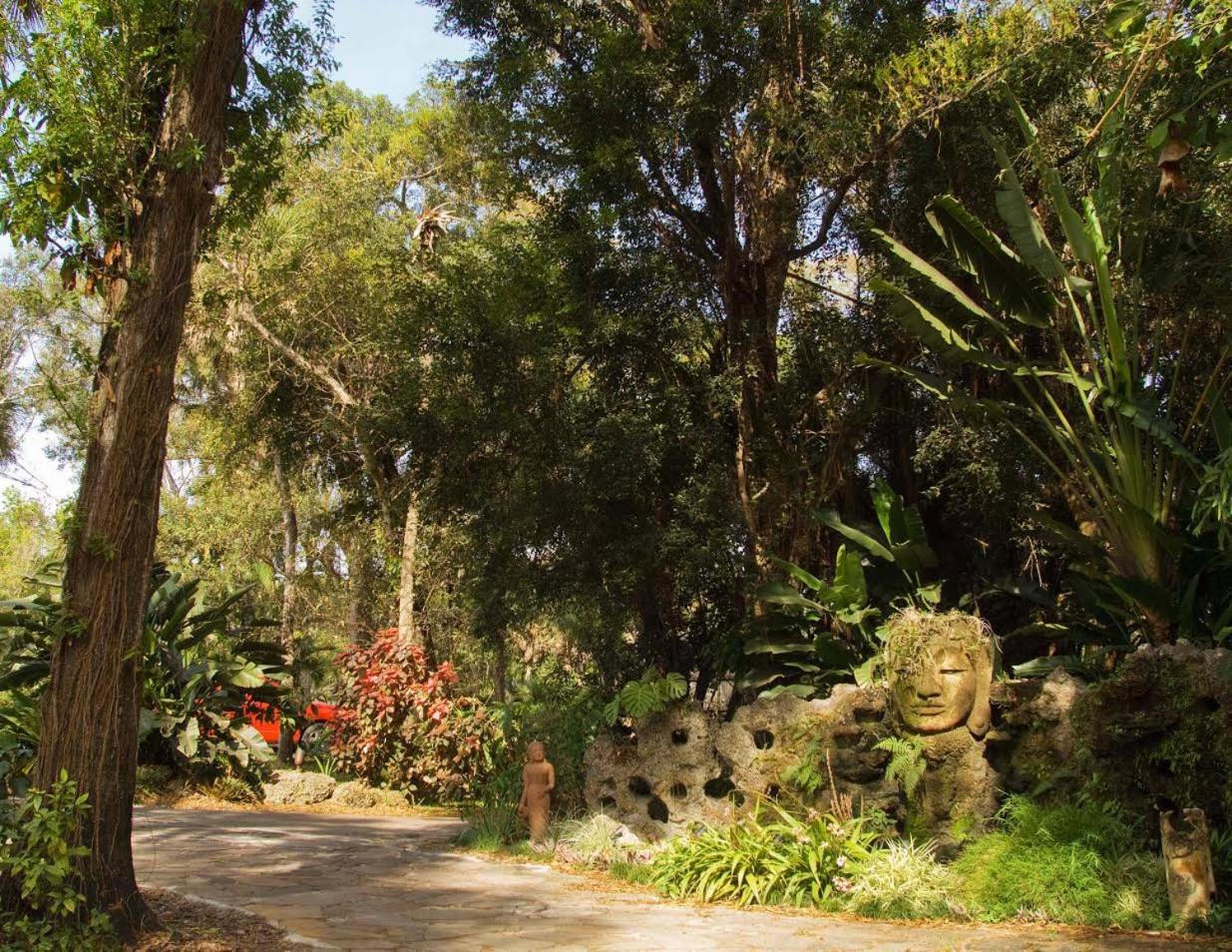 Studio in Paradise view 3