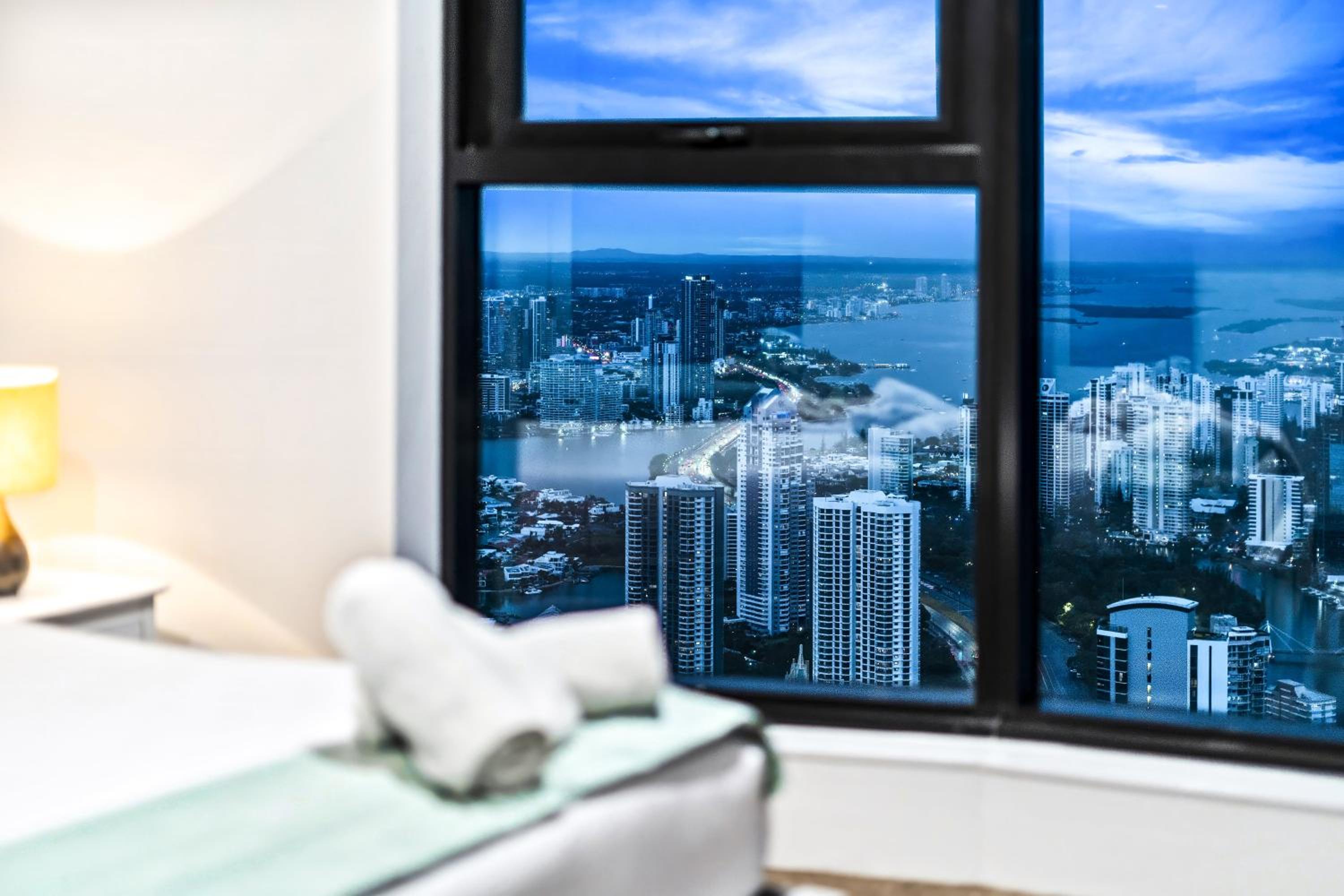 Oceans Suites - Q Stay