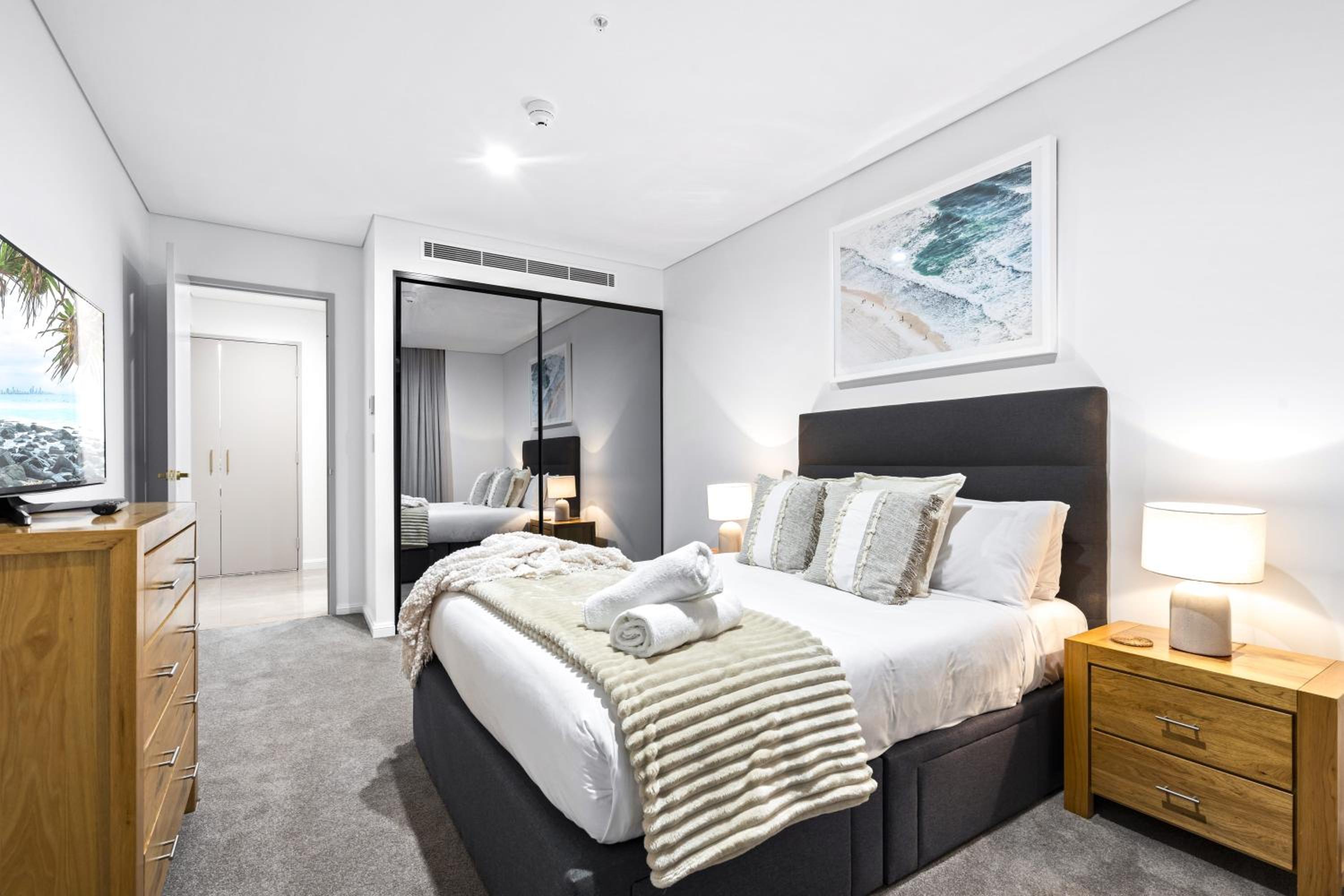 Oceans Suites - Q Stay