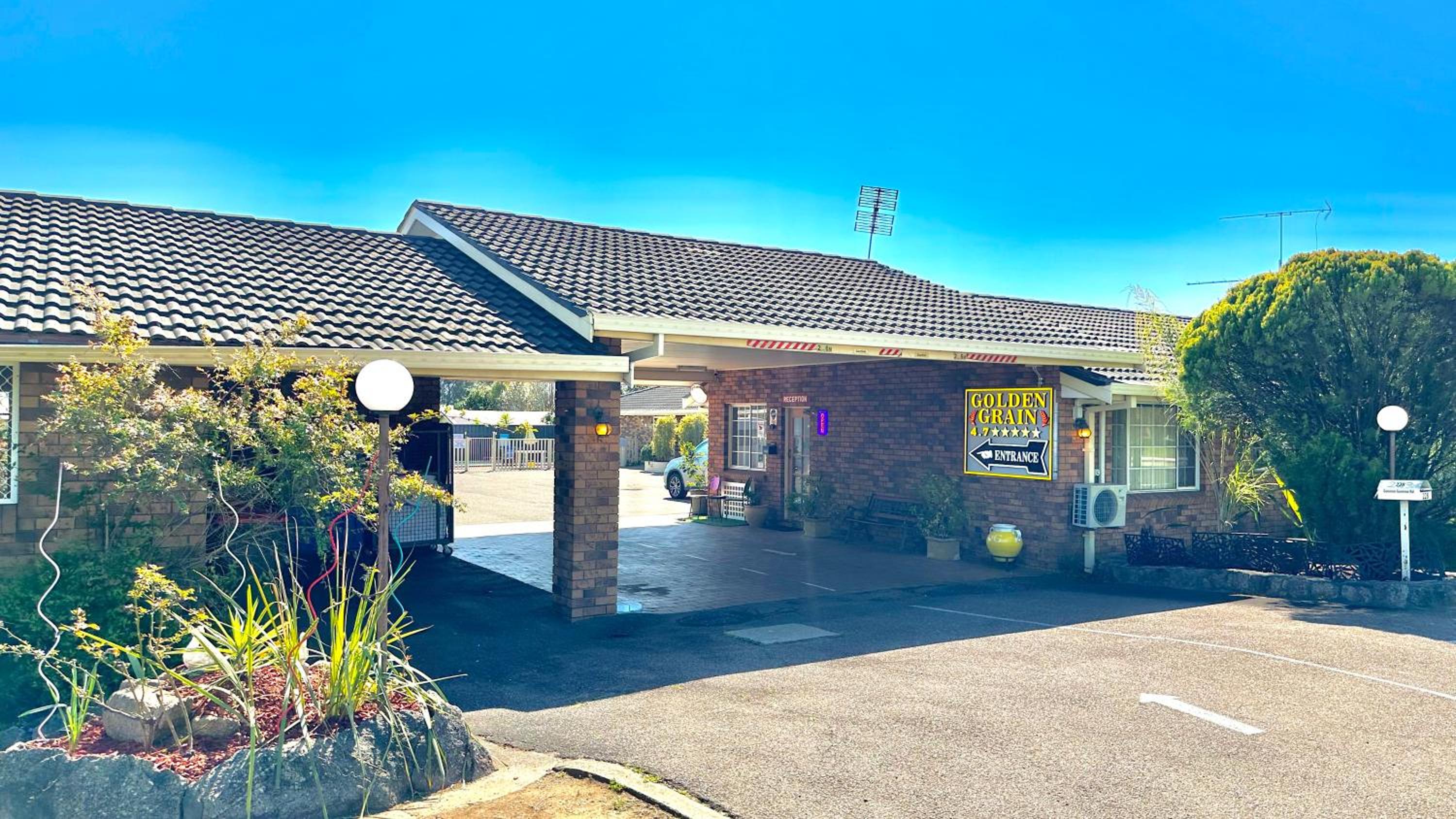 Golden Grain Motor Inn
