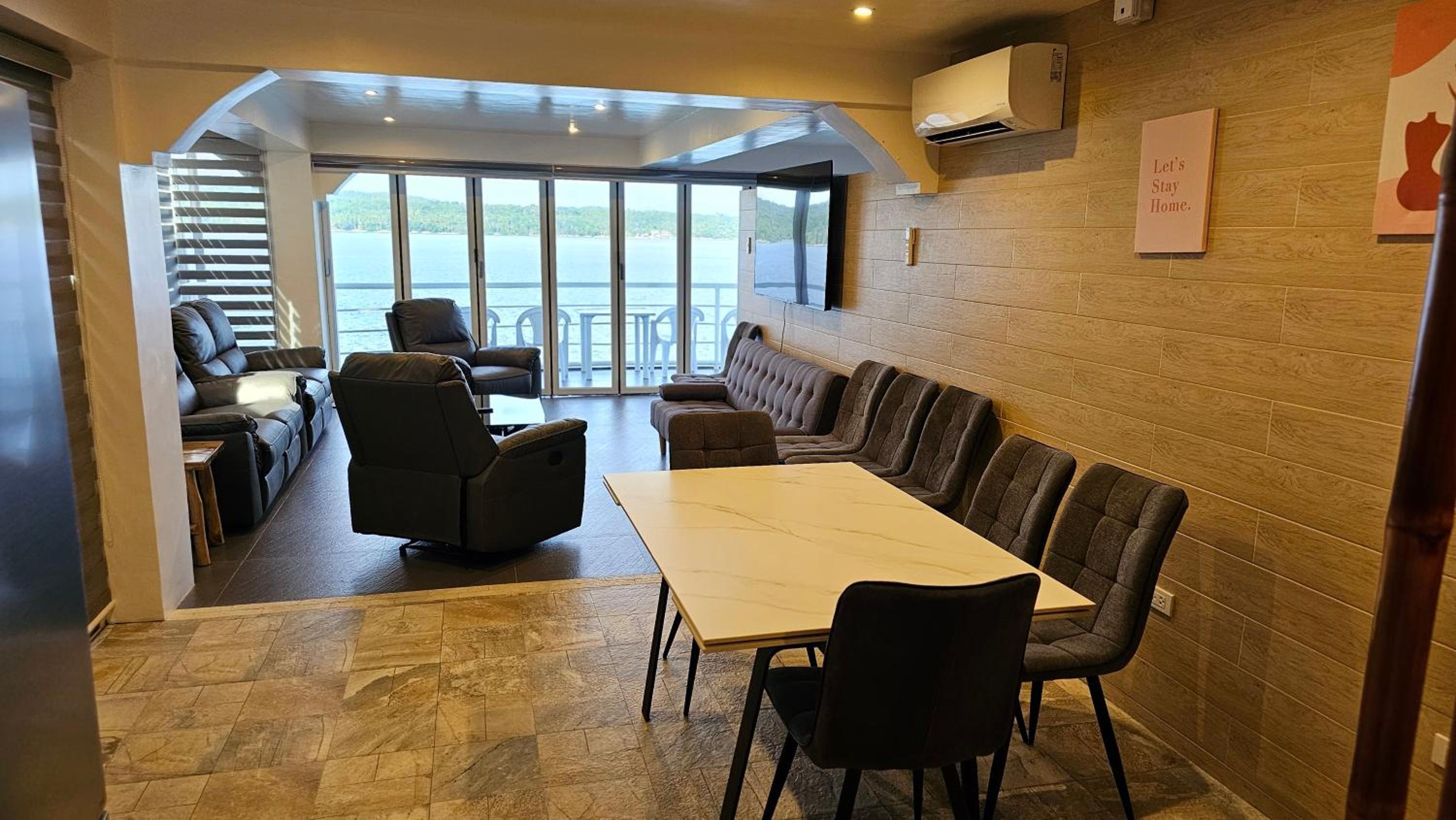 Lydia's House, Samal beach front apartments