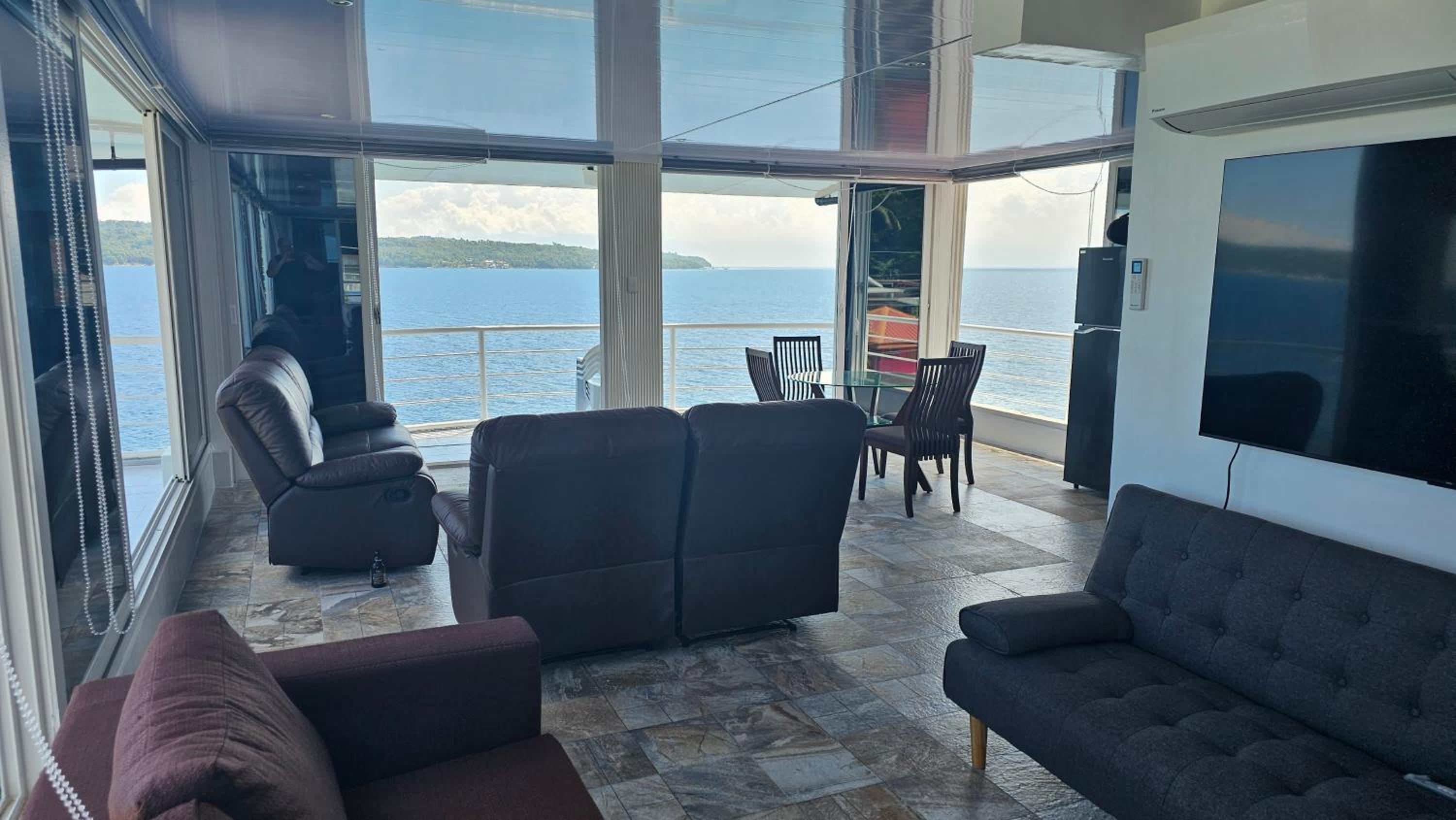 Lydia's House, Samal beach front apartments