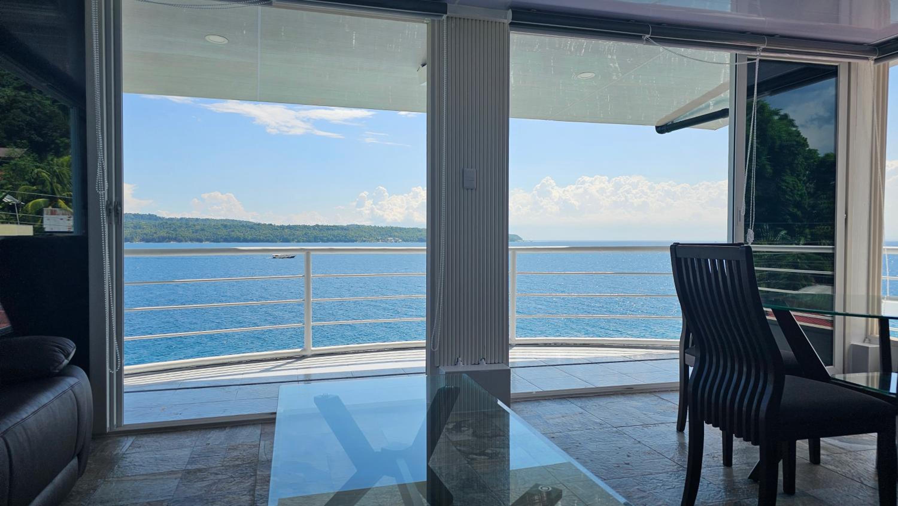 Lydia's House, Samal beach front apartments