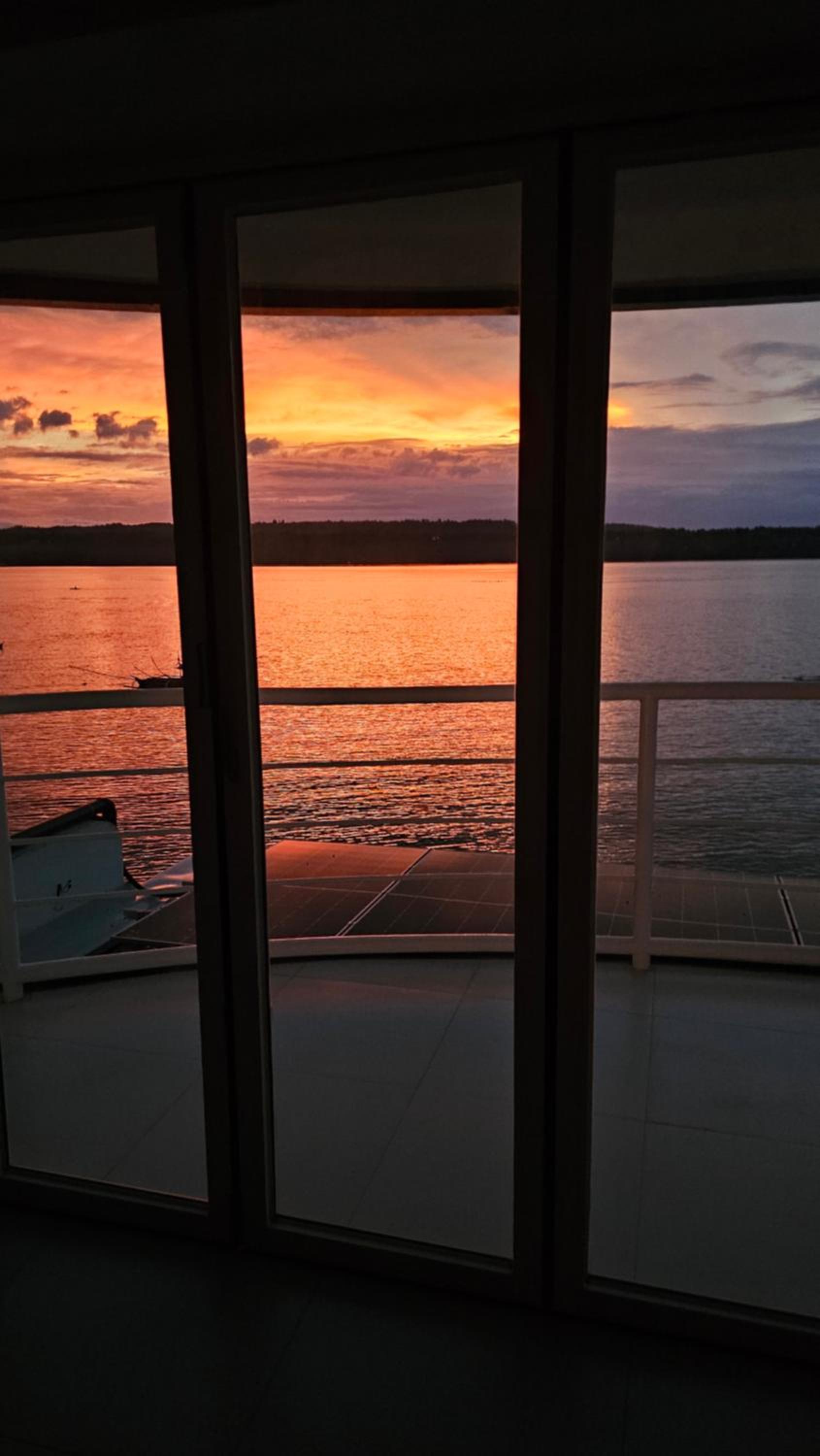 Lydia's House, Samal beach front apartments