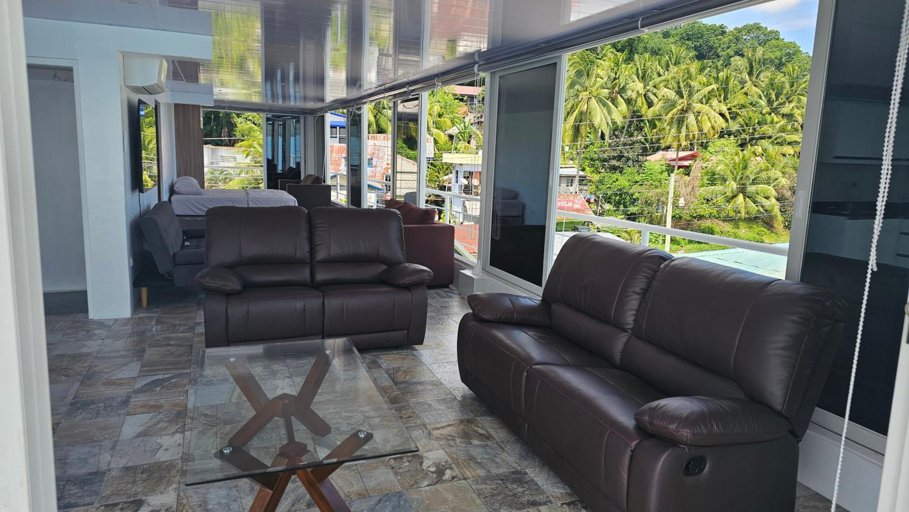 Lydia's House, Samal beach front apartments