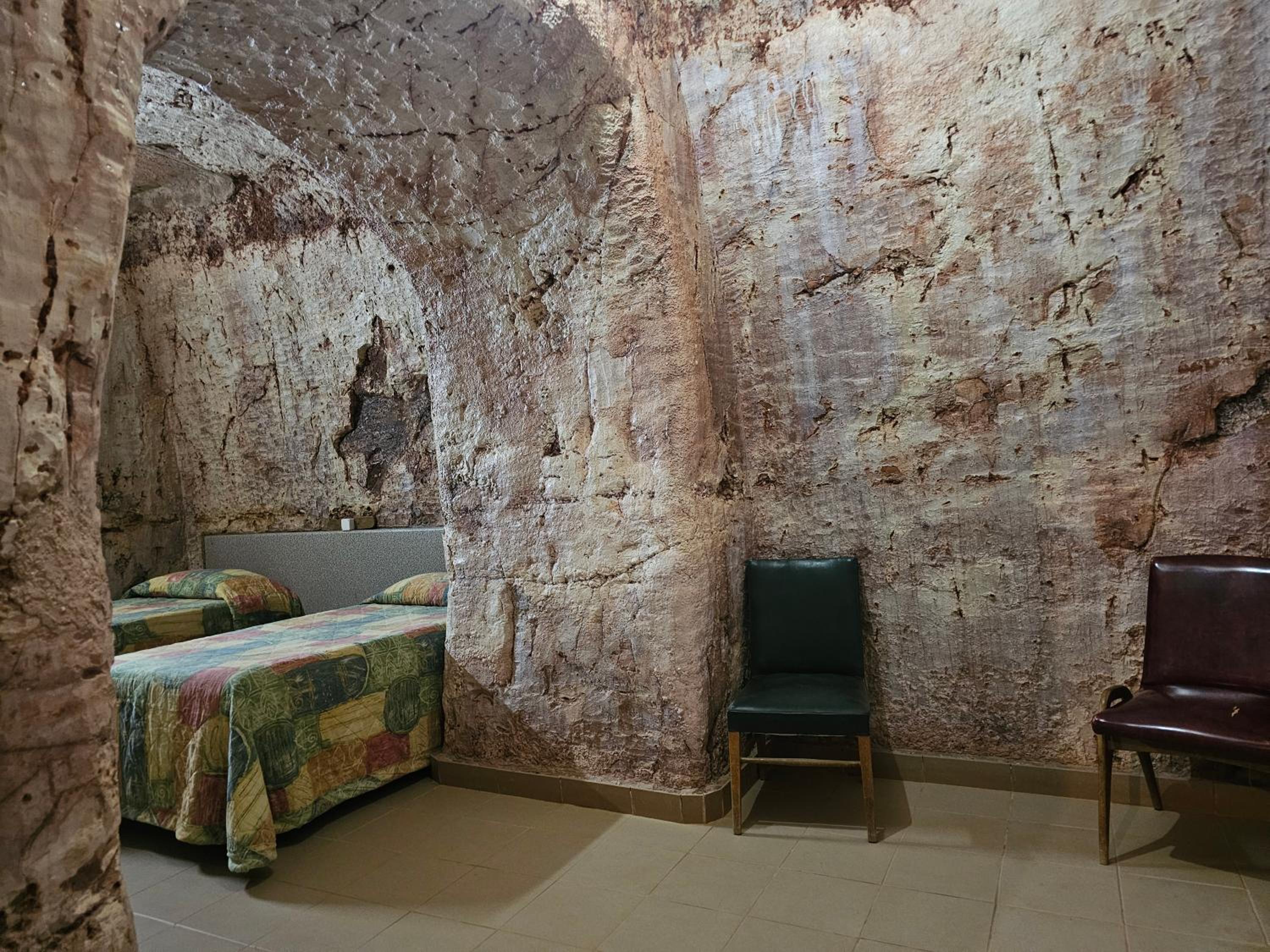 Radeka Downunder Underground Motel