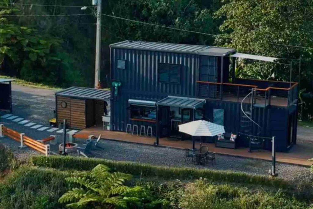Ferrous Paradise - Tiny Container home in Adjuntas view 4