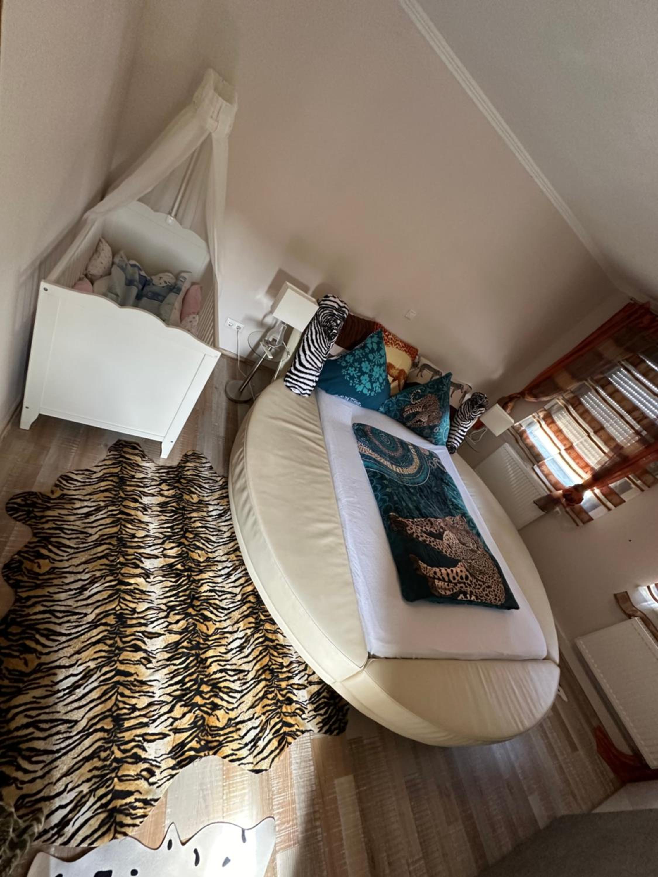 Ferien & Monteur Wohnung 1 - Little Afrika Extensive 5 Zimmer Wohnung