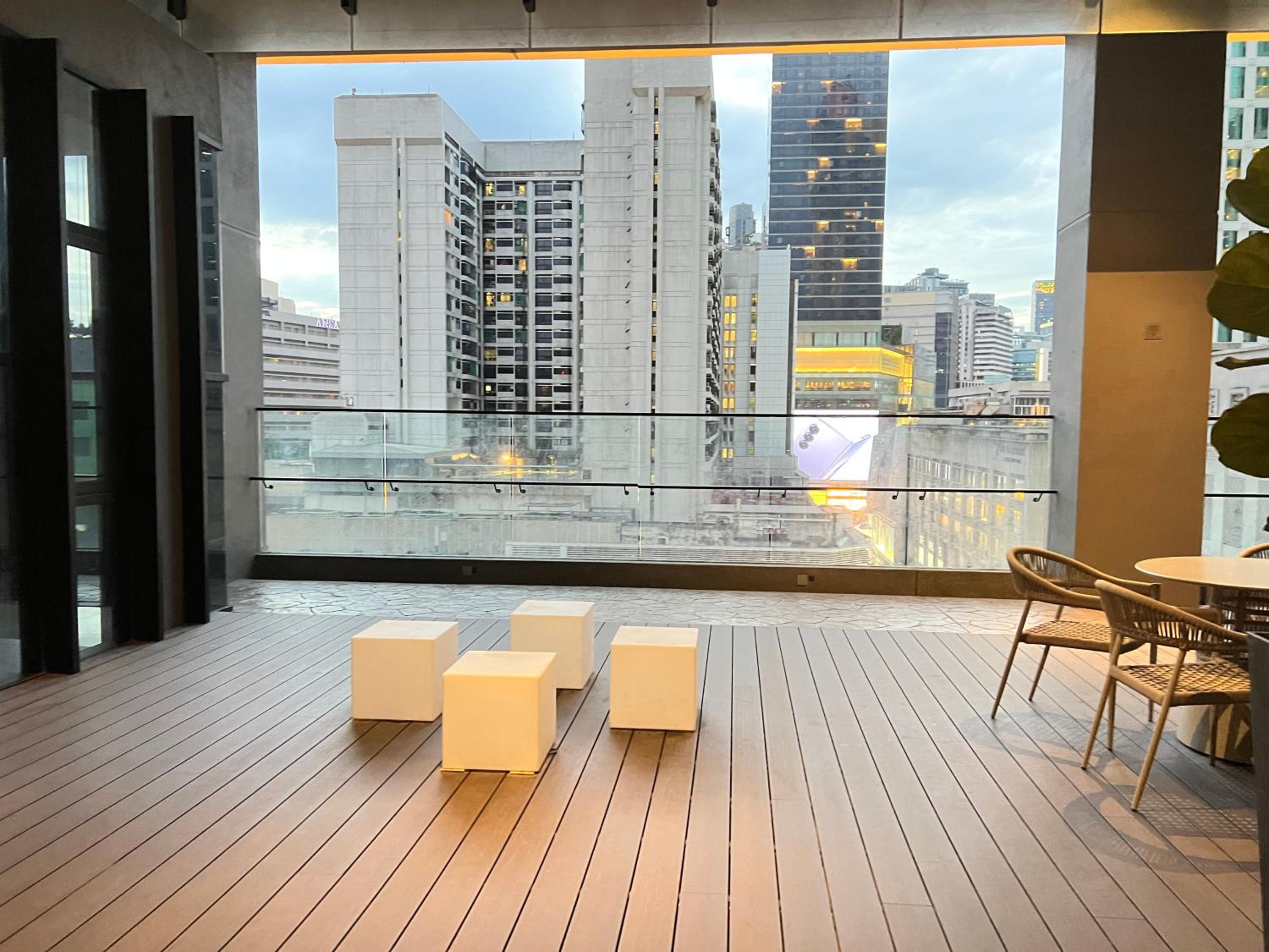Axon suites Bukit bintang Rooftop Swimming pool