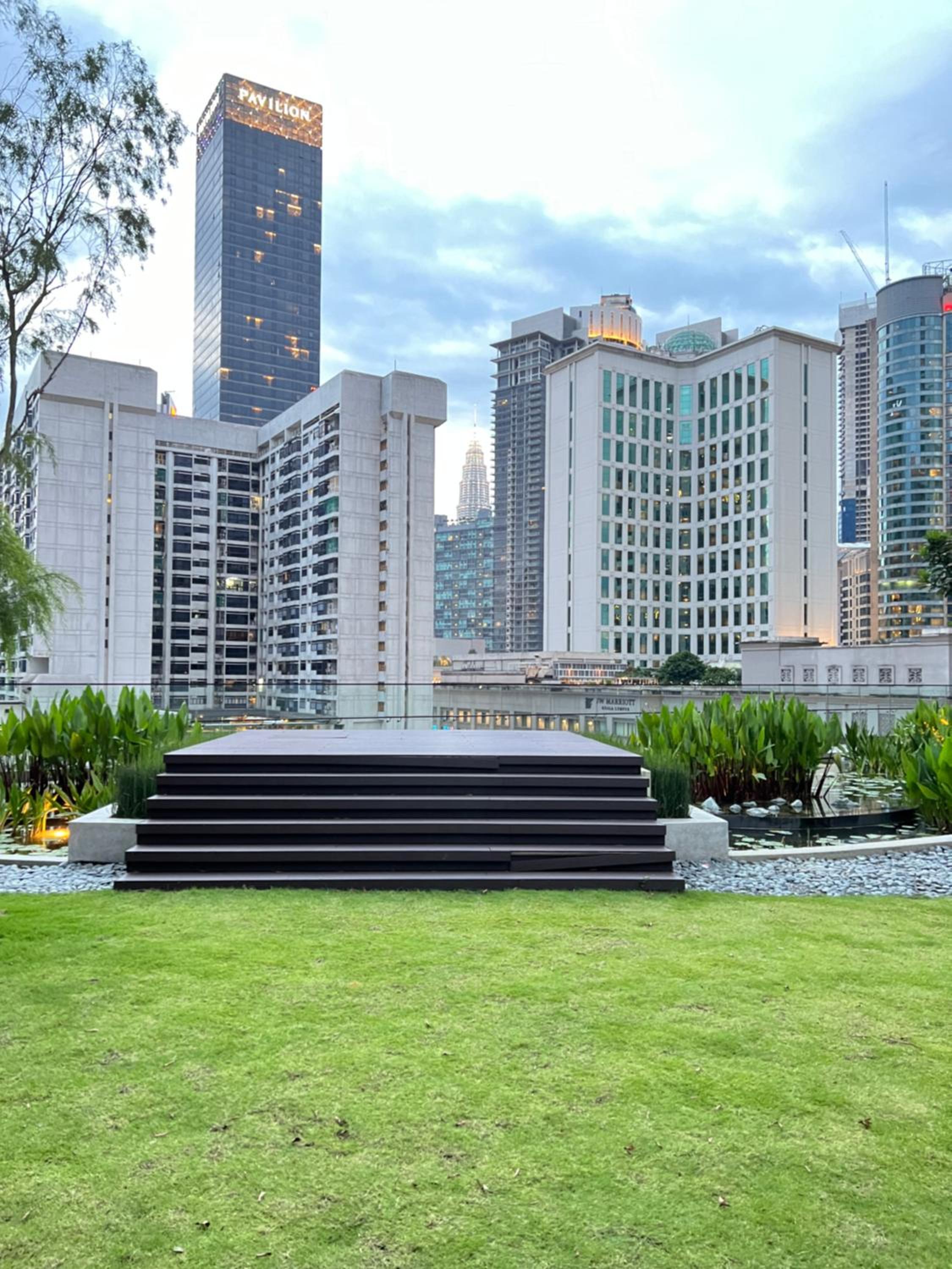Axon suites Bukit bintang Rooftop Swimming pool