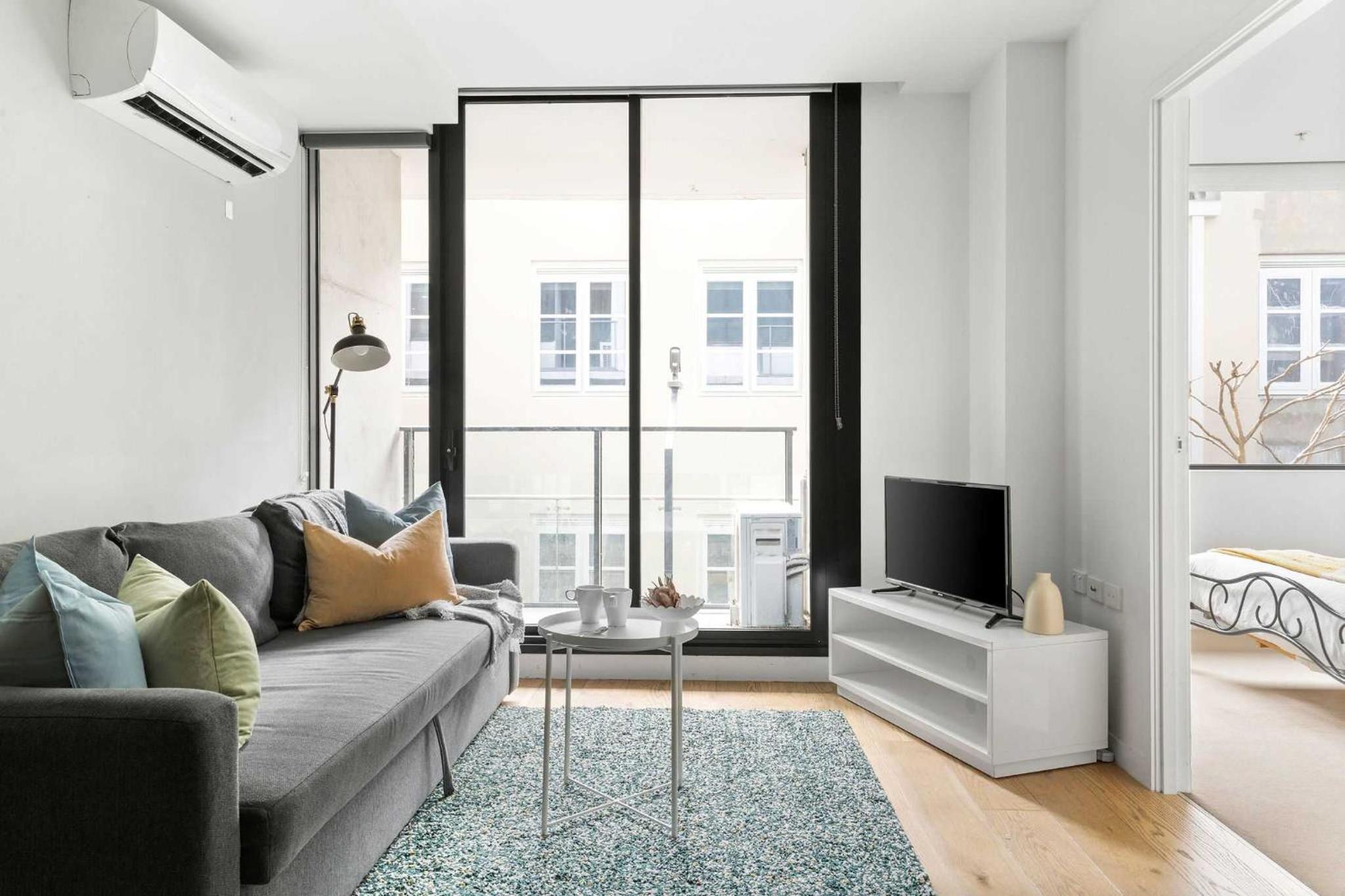 A Stylish & Comfy 2BR Apt Near Southern Cross
