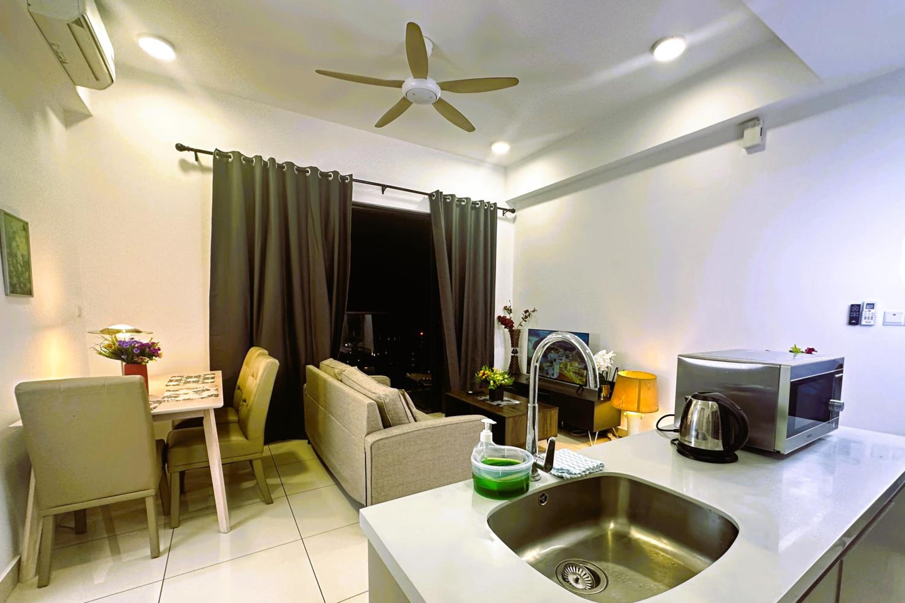KLCC View 1BR cozy suite with Balcony Trion B5310 KL