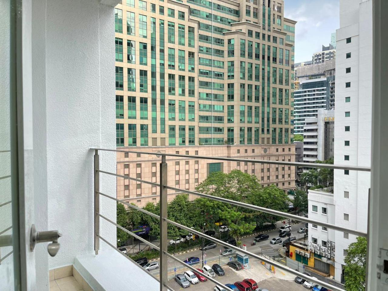 Parkview Service Apartment By Bonjour
