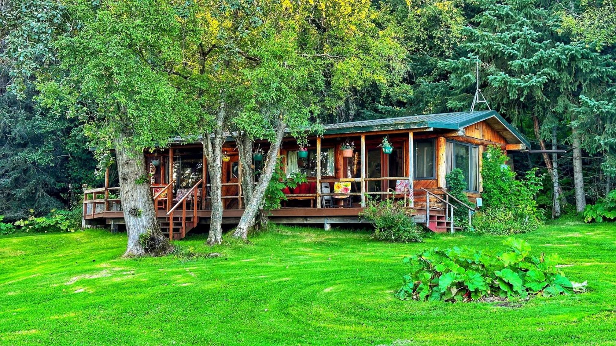 Homer Vacations - Moose twin cabin - Property Image 1