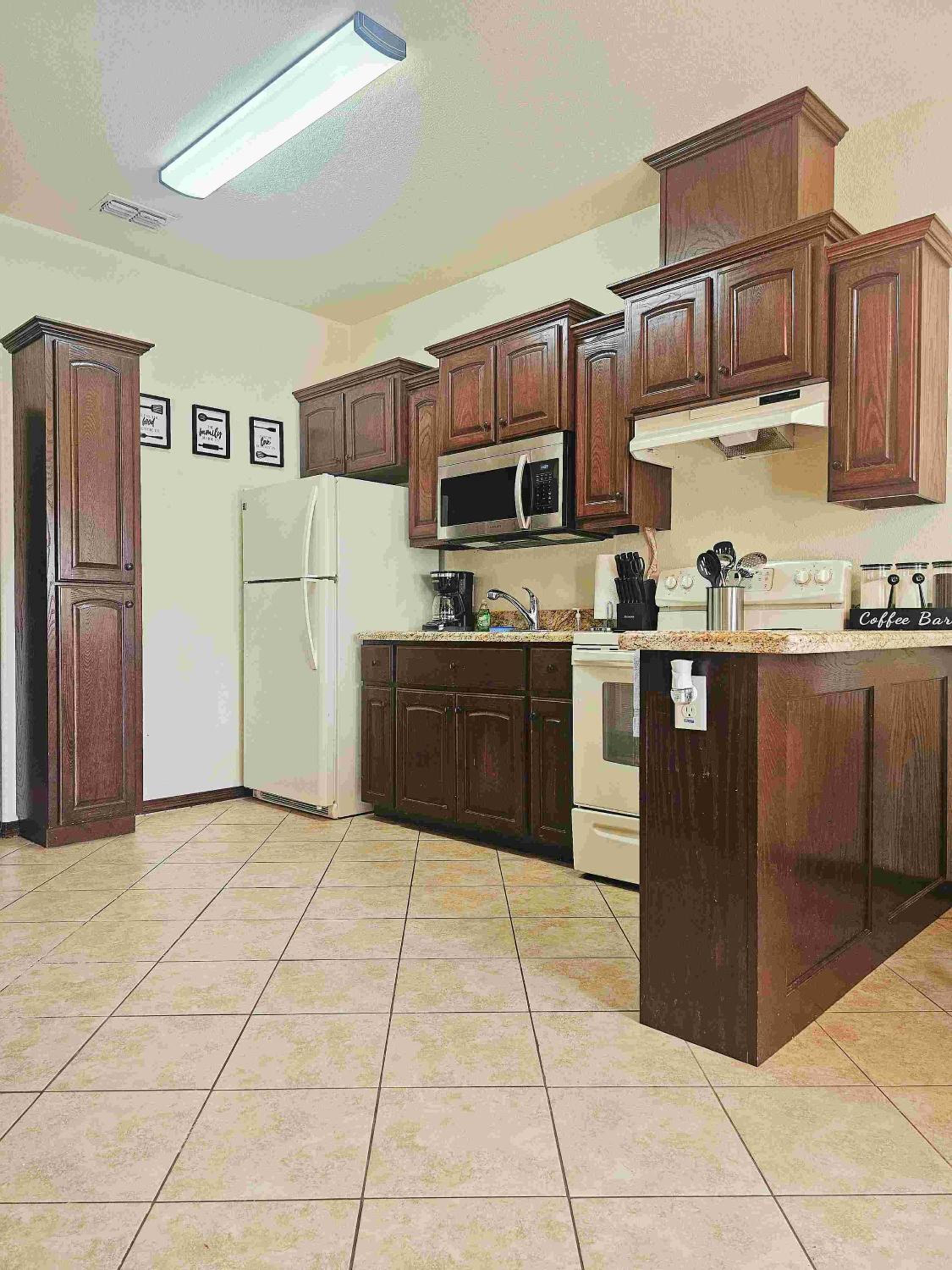 Apartment near University view 3