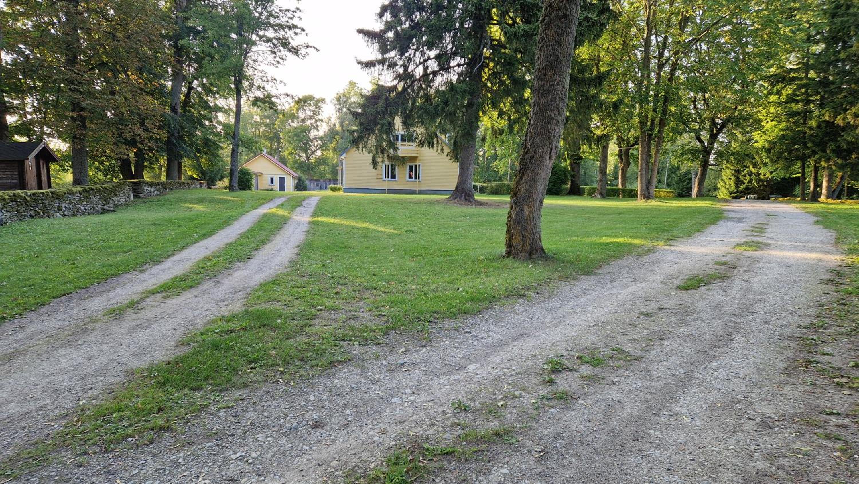 Püha Guesthouse