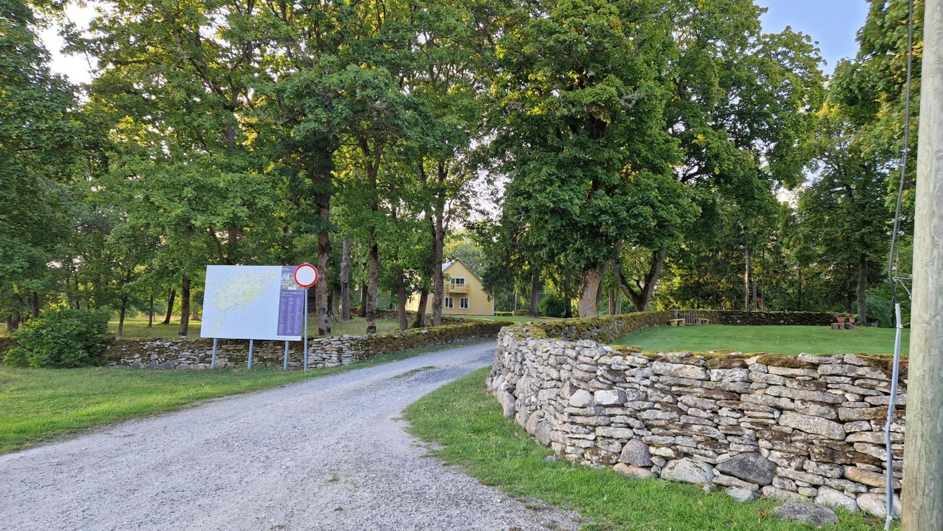 Püha Guesthouse