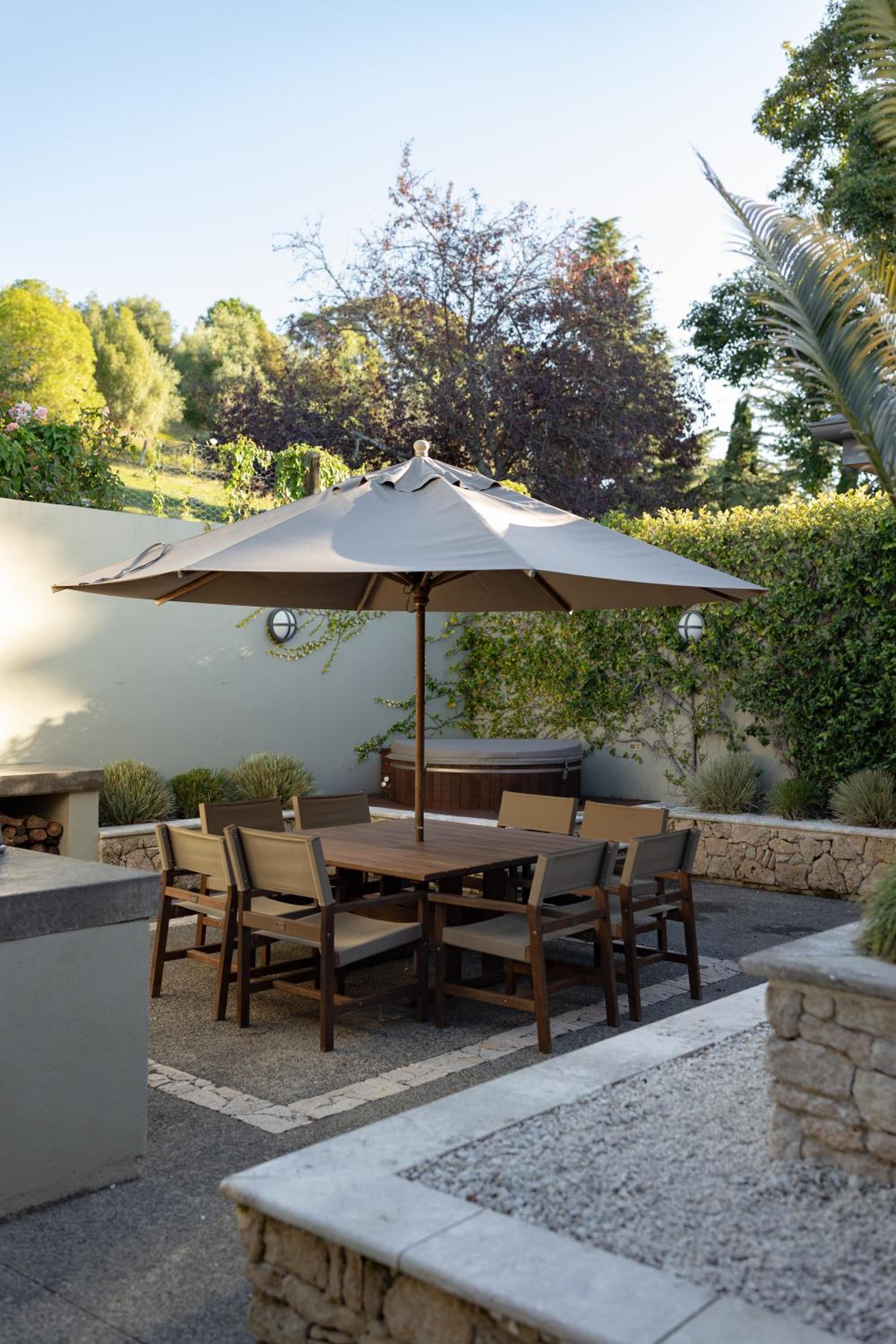 Kotare Estate whole house with pool hot tub petanque court