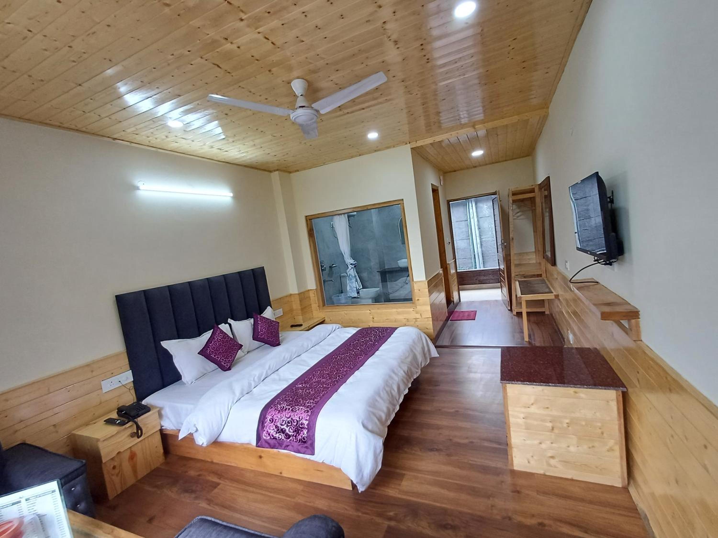 Hotel Triengle Hights