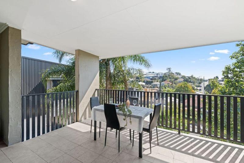 Brisbane Vacations - Beautiful Norman Park apartment - Property Image 11