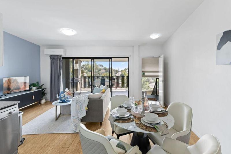 Brisbane Vacations - Beautiful Norman Park apartment - Property Image 6