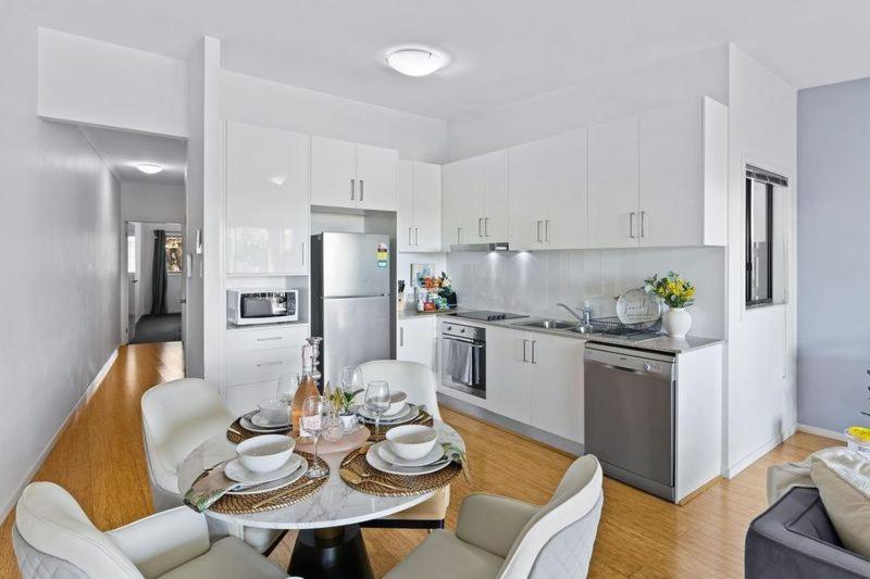 Brisbane Vacations - Beautiful Norman Park apartment - Property Image 20