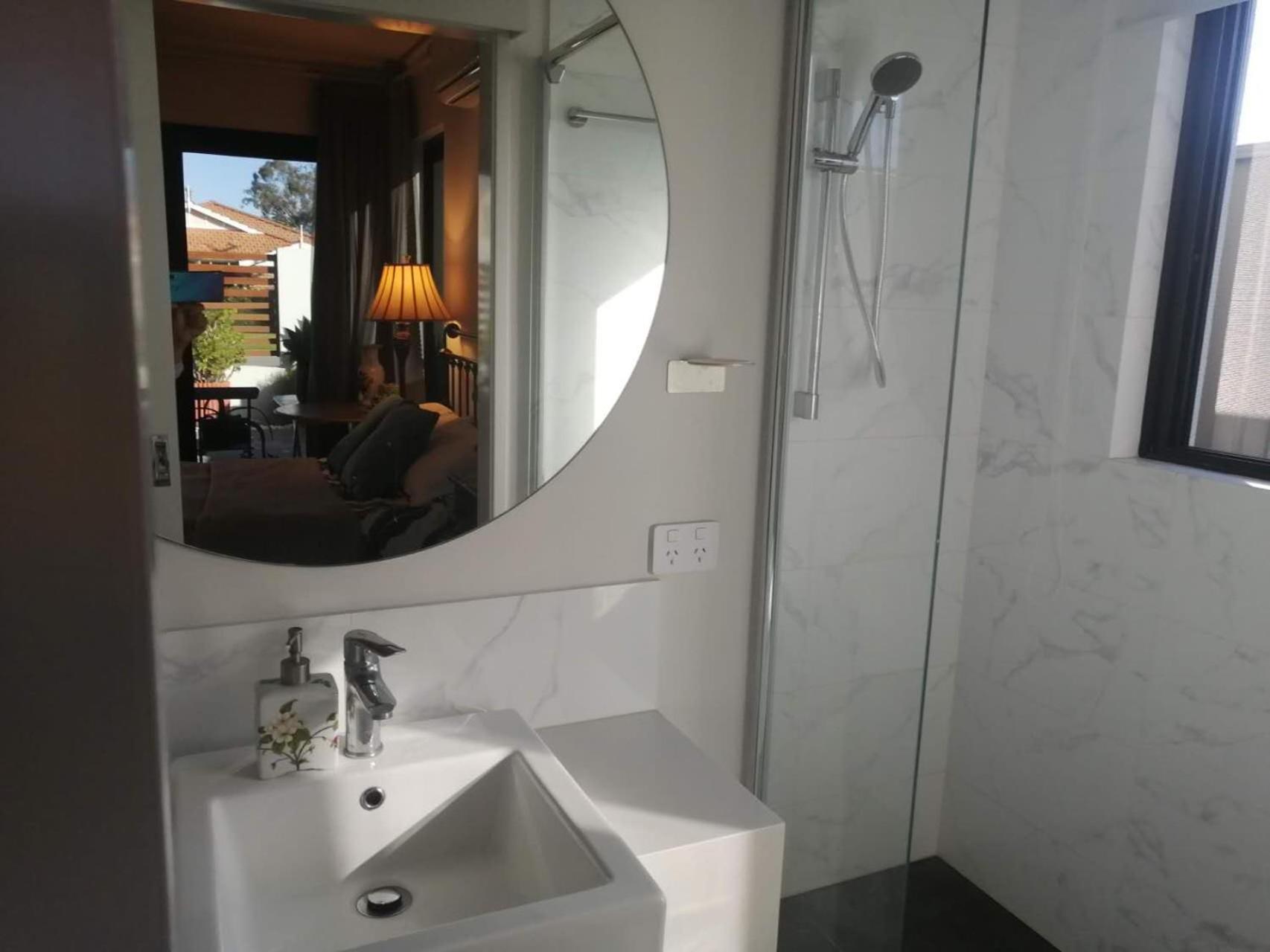 Guest Suite, Private Entrance, Bathroom, Garden, No Overlap with Host