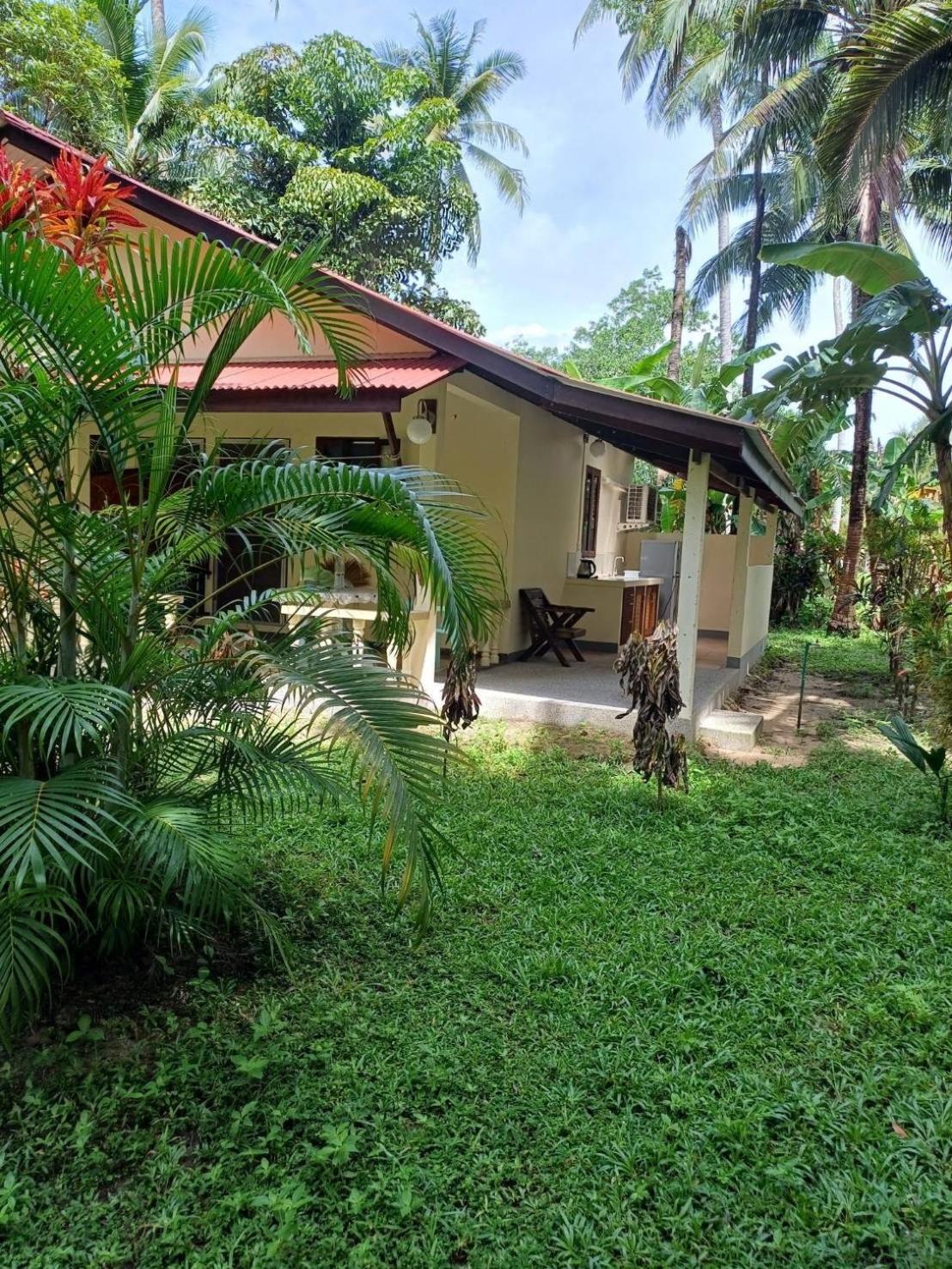 Lake View Bungalows