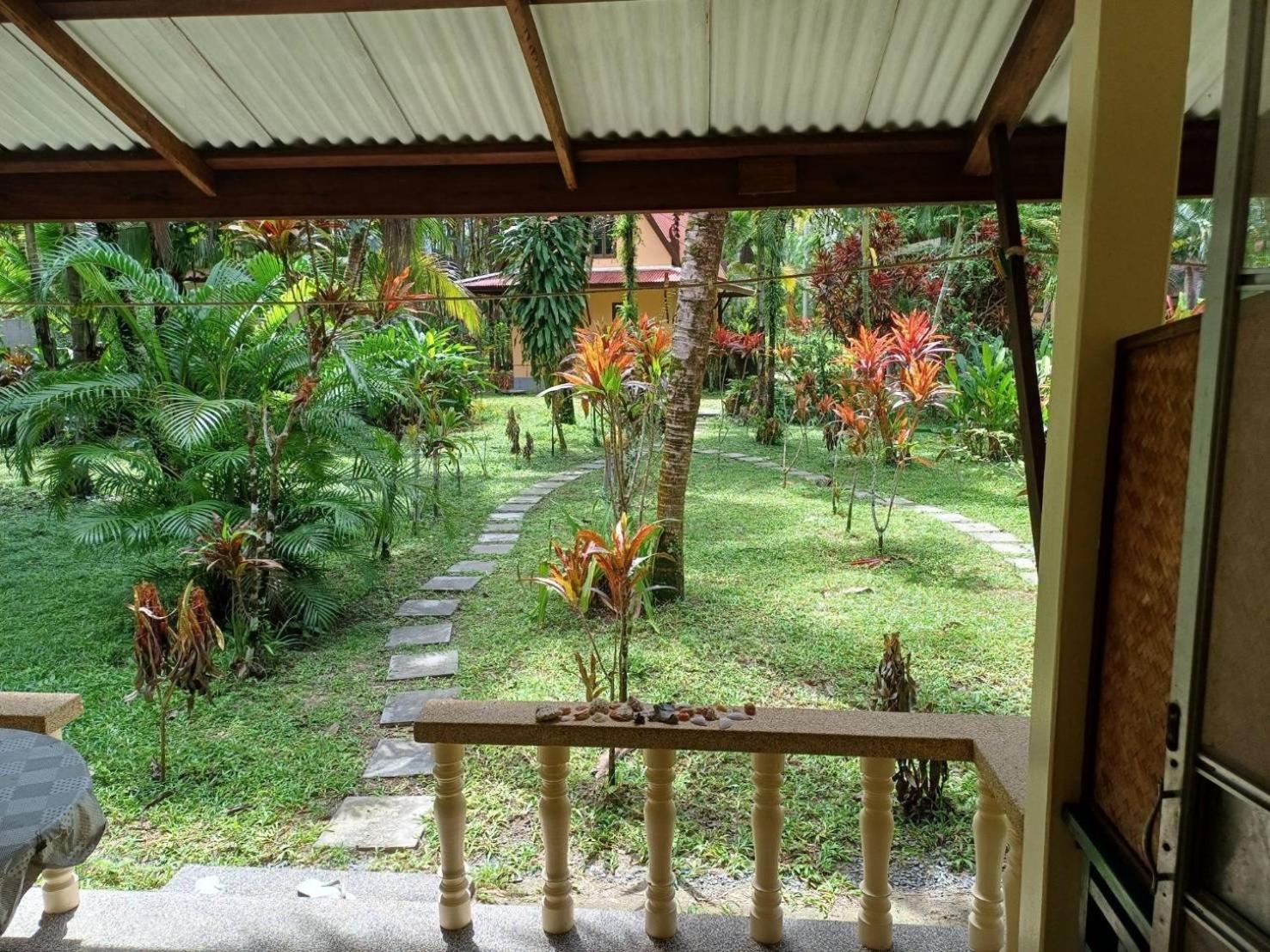 Lake View Bungalows
