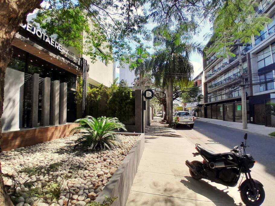Apartamento con 2 camas grandes Smart Studio Equipetrol