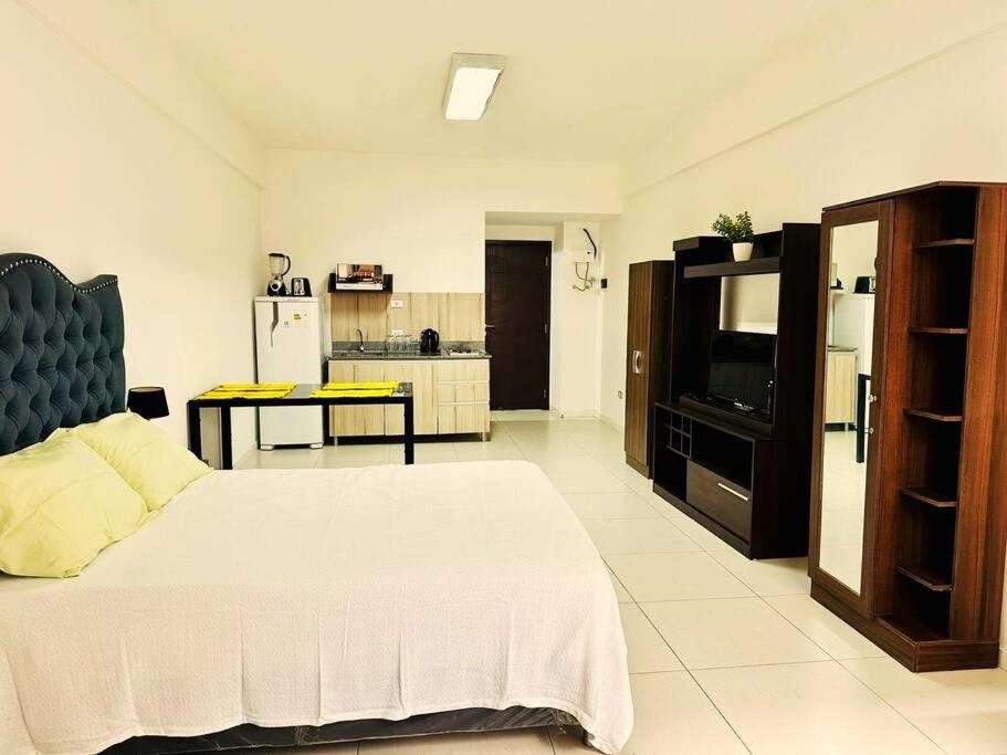 Apartamento con 2 camas grandes Smart Studio Equipetrol