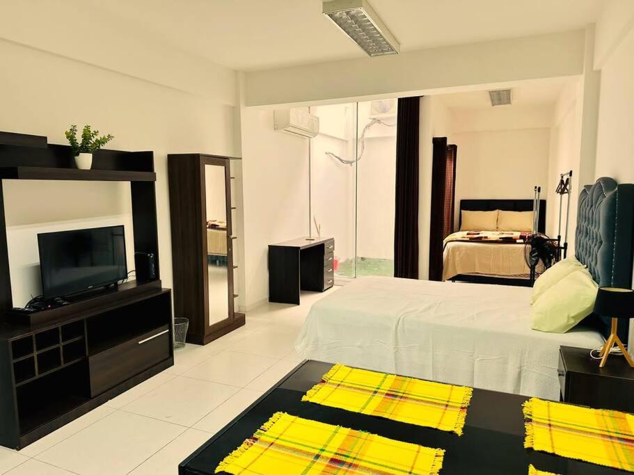 Apartamento con 2 camas grandes Smart Studio Equipetrol
