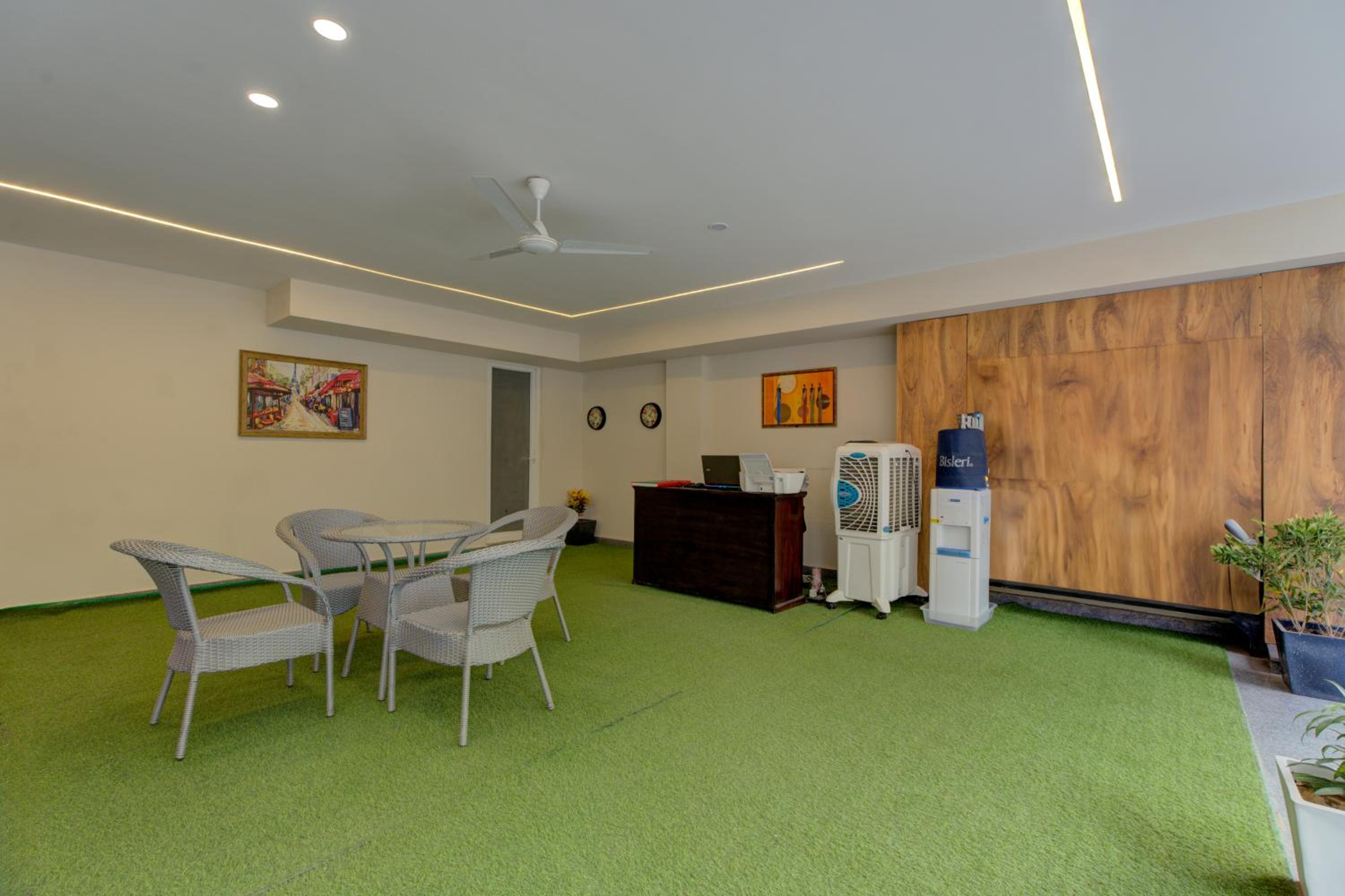 The Lodgers Luxury 1 BHK Serviced Apartment in Gurugram Near Millennium City Centre Metro