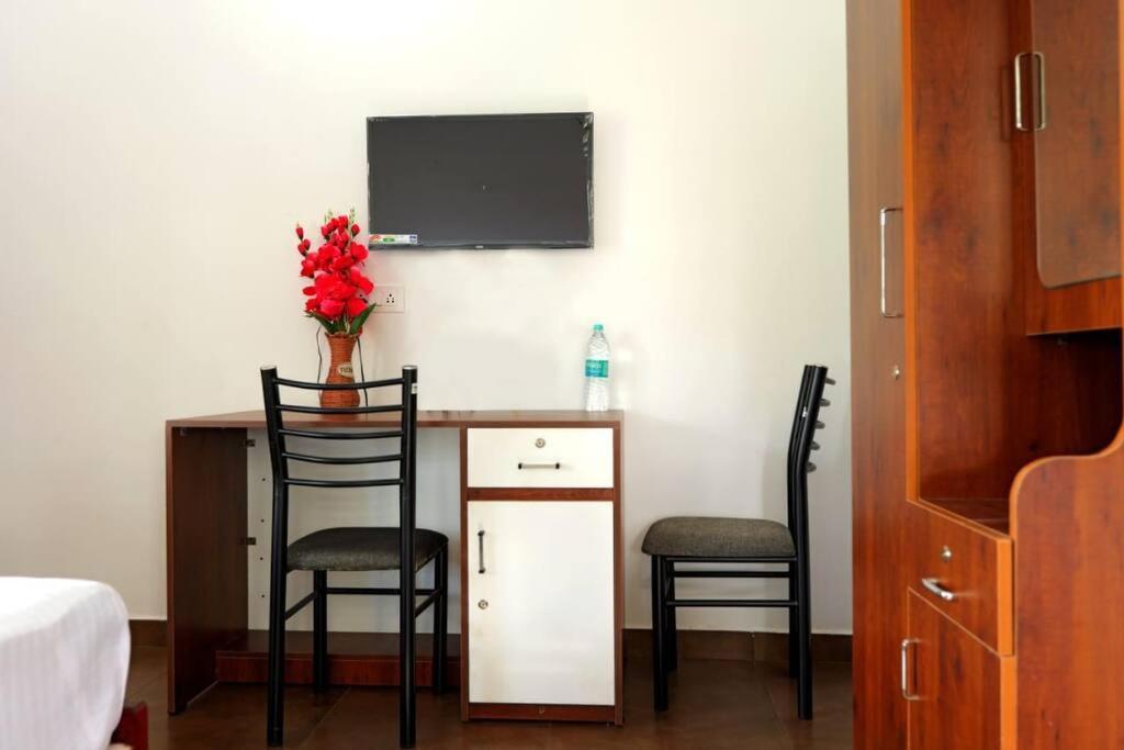 1BR villa with a picturesque river view Dahlia view 2