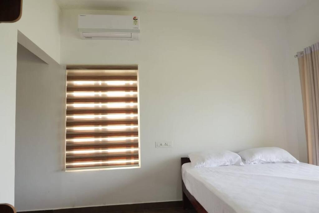 1BR villa with a picturesque river view Dahlia view 5