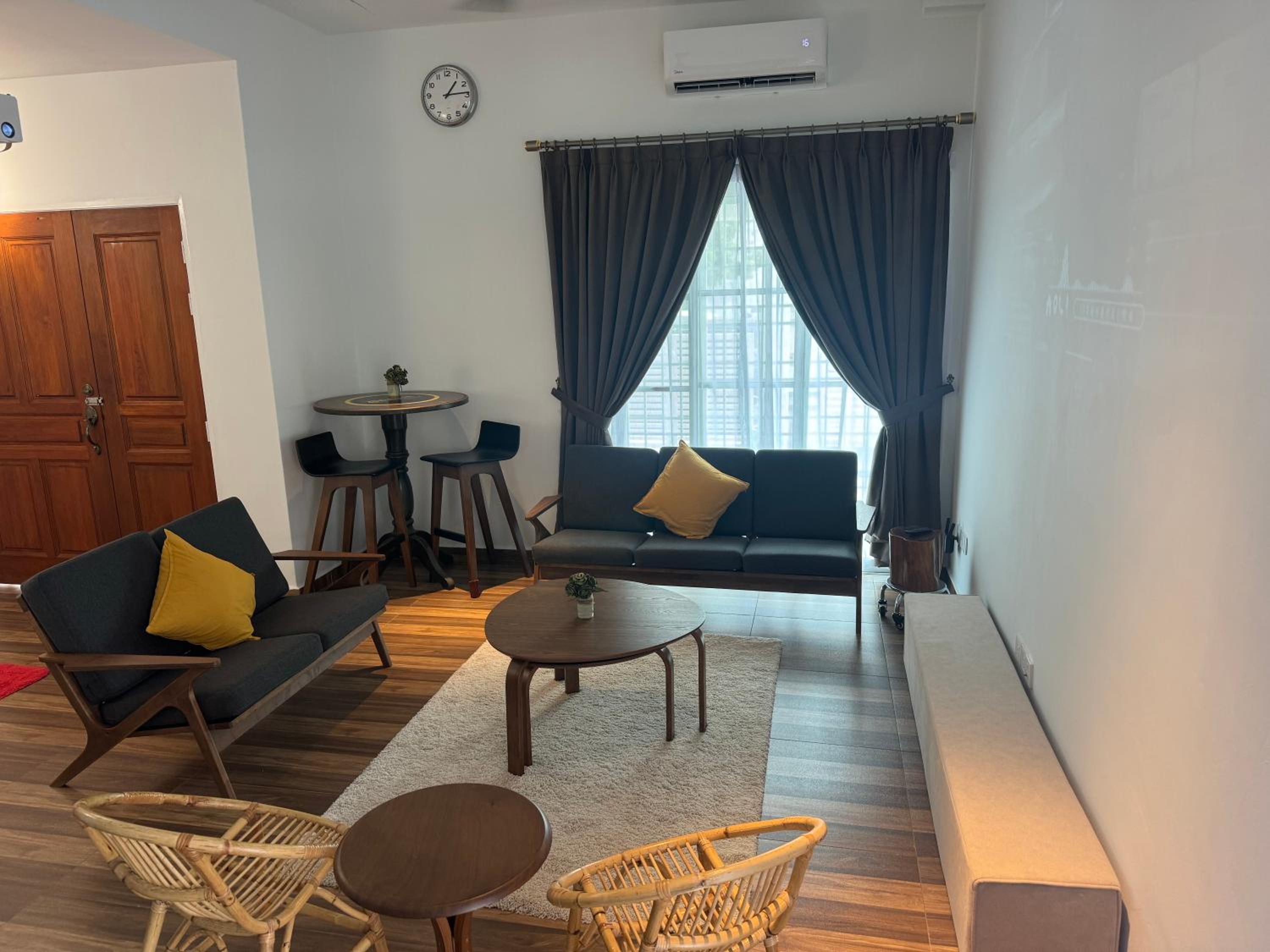 Jambul Villa 3-storey corner House 6Bed5Bathroom photo 4